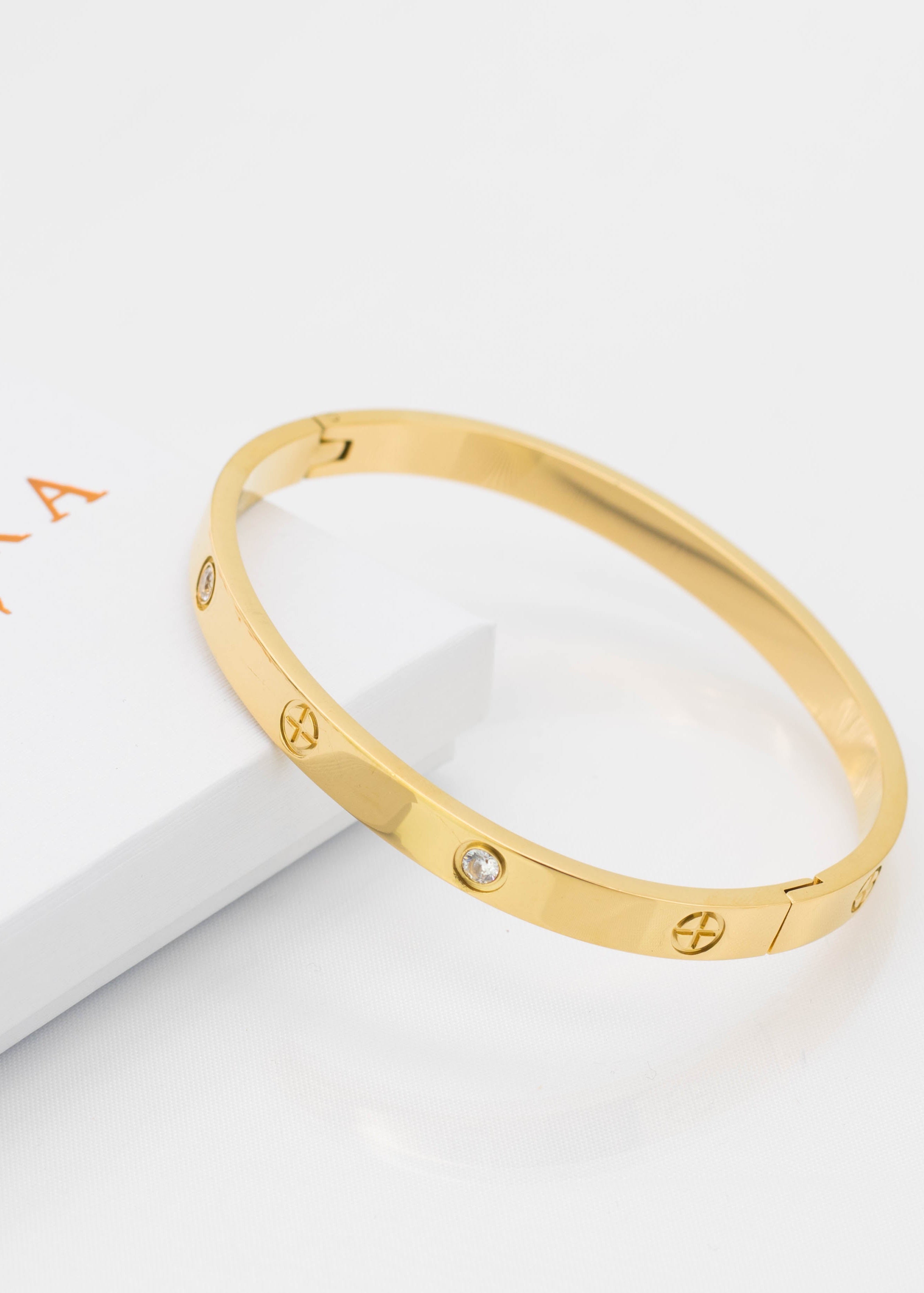 Eleganter Edelstahl Armreif golden, 18k