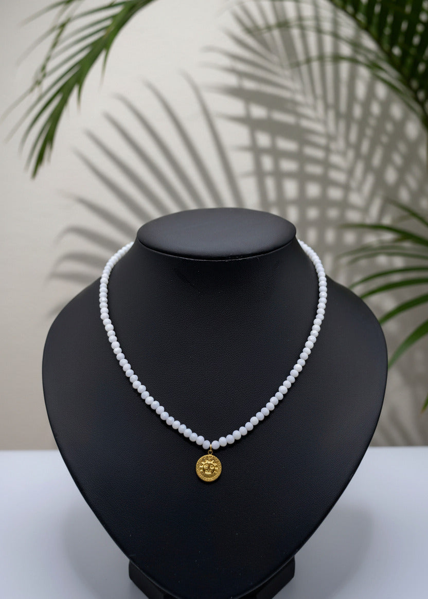 Facettiertes Perlenkettchen in wollweiss