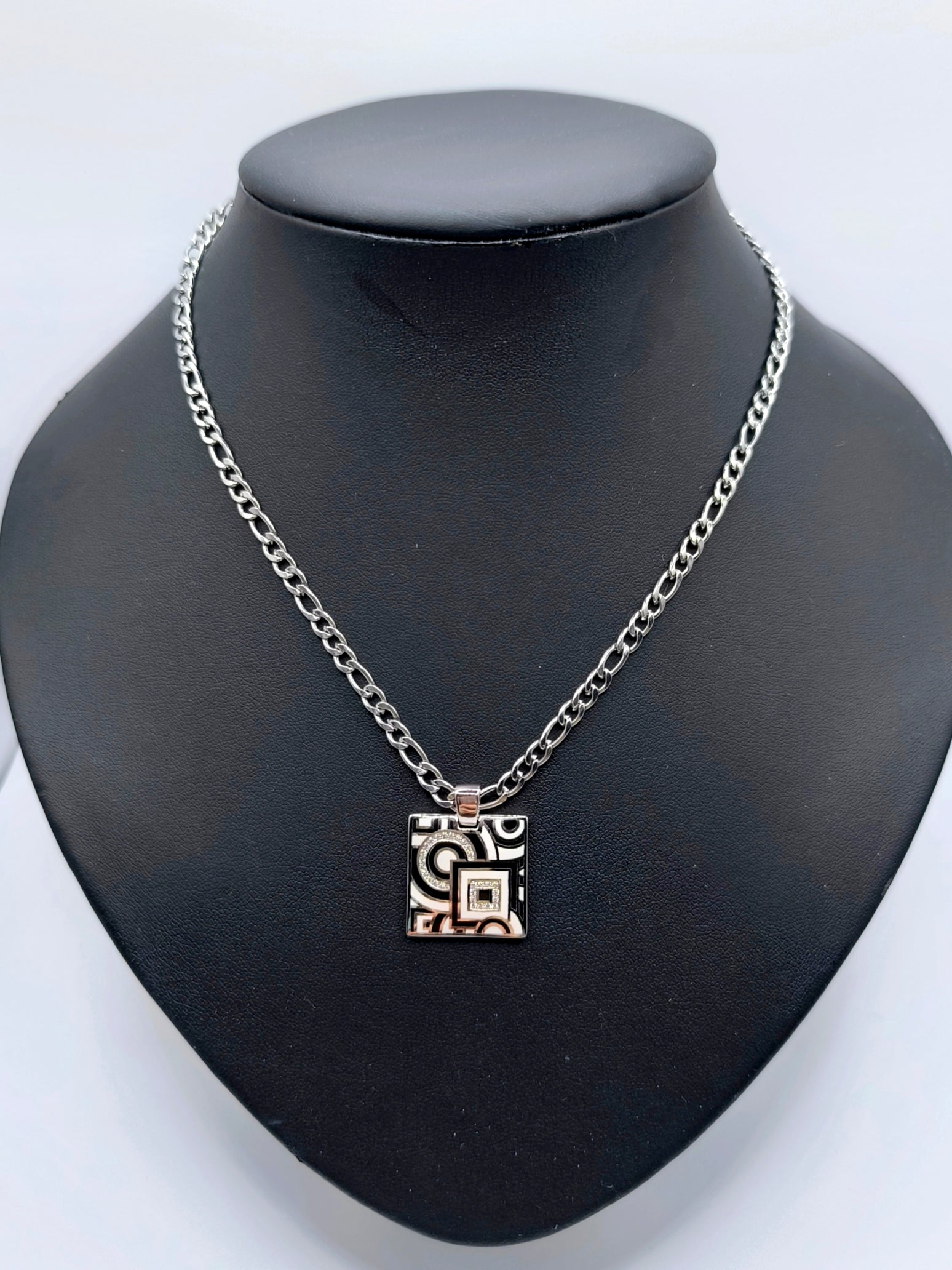 Figaro Kette aus Edelstahl mit Anhänger