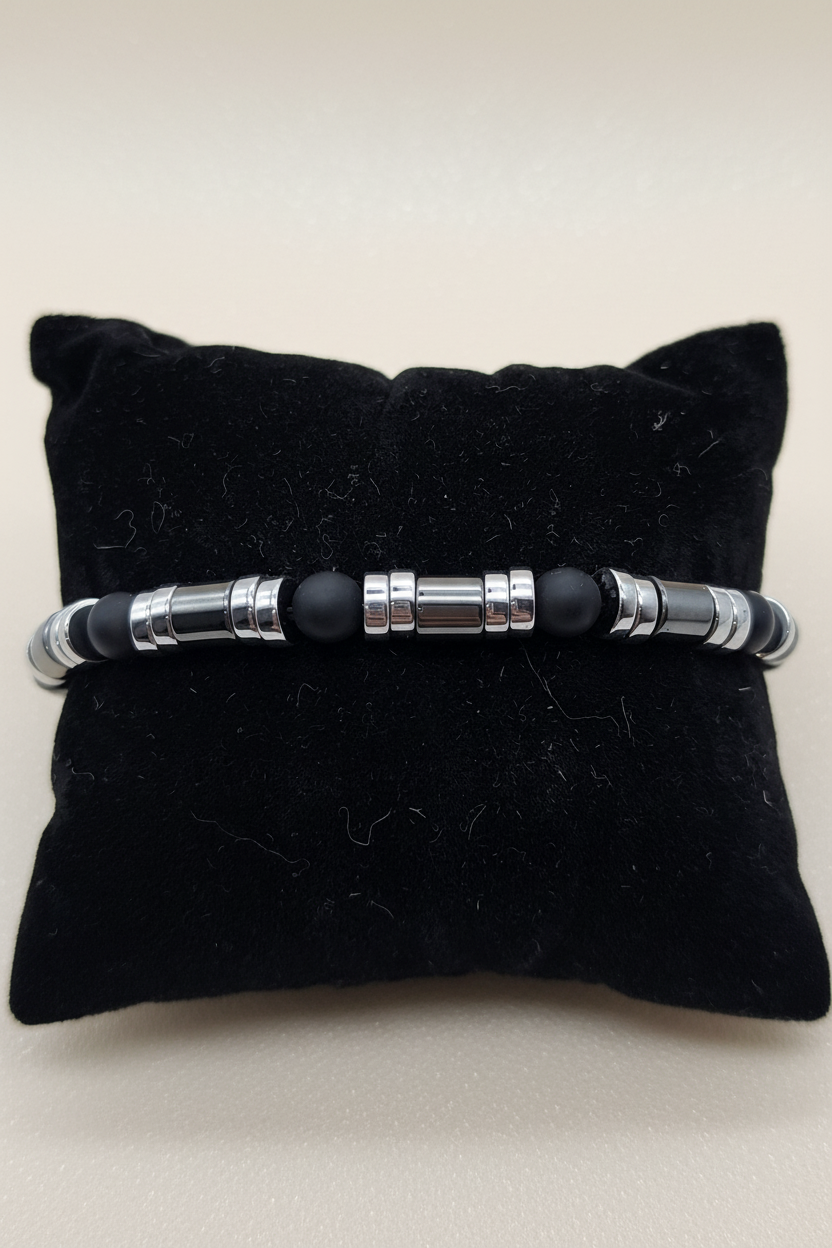 Armband mit schwarzen Achat matt- und Hämatitperlen