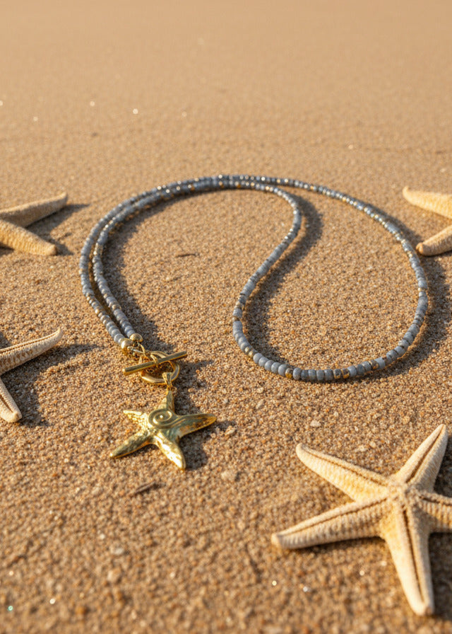 Lange Halskette mit kleinen Perlchen hellblau/gold