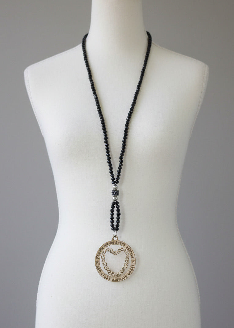 Lange Perlen Halskette "La Familia" schwarz/silber