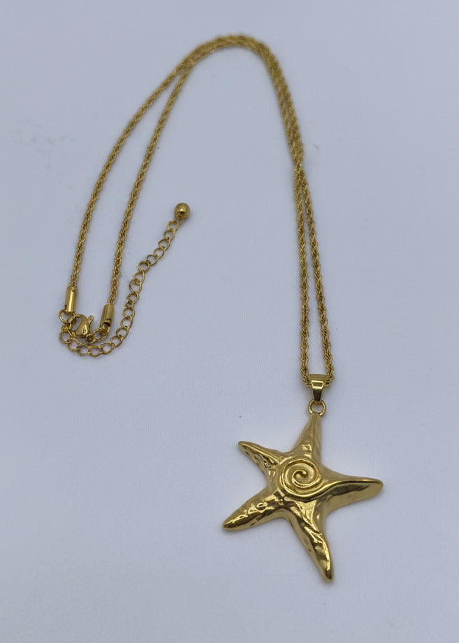 Gedrehte Edelstahl Halskette mit Seestern Anhänger in Goldfarben
