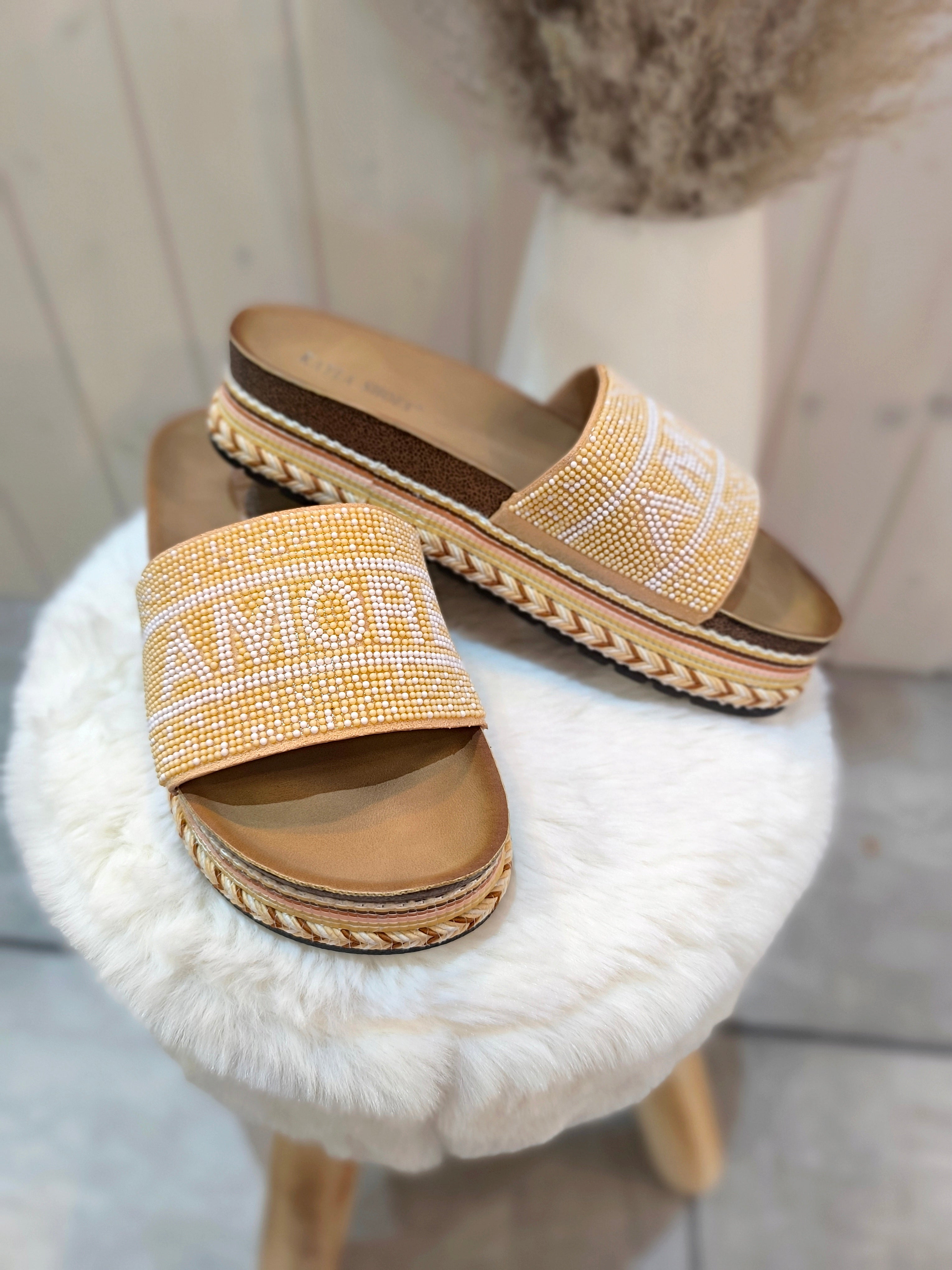 Pantoletten "Amore" in beige