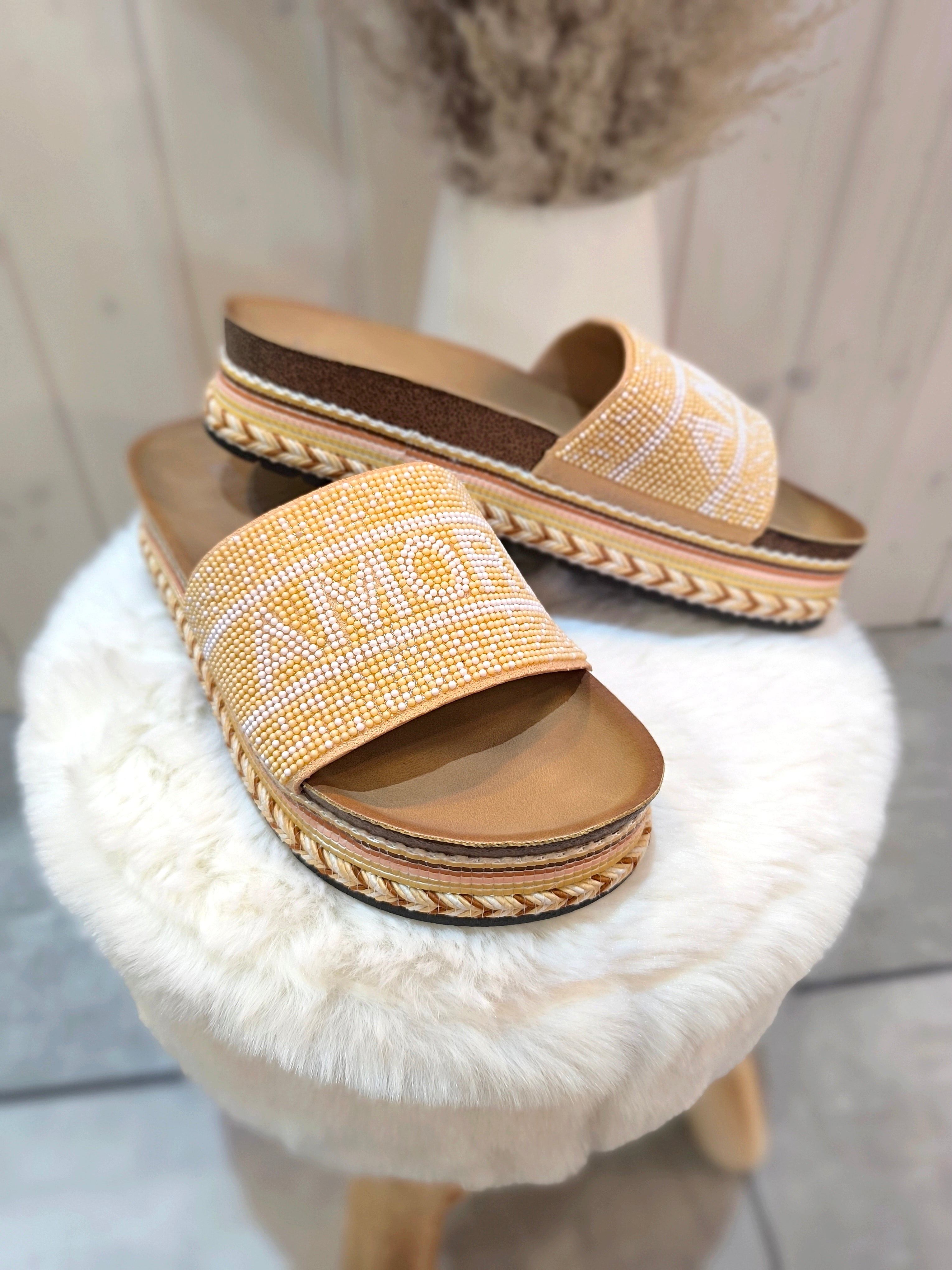 Pantoletten "Amore" in beige