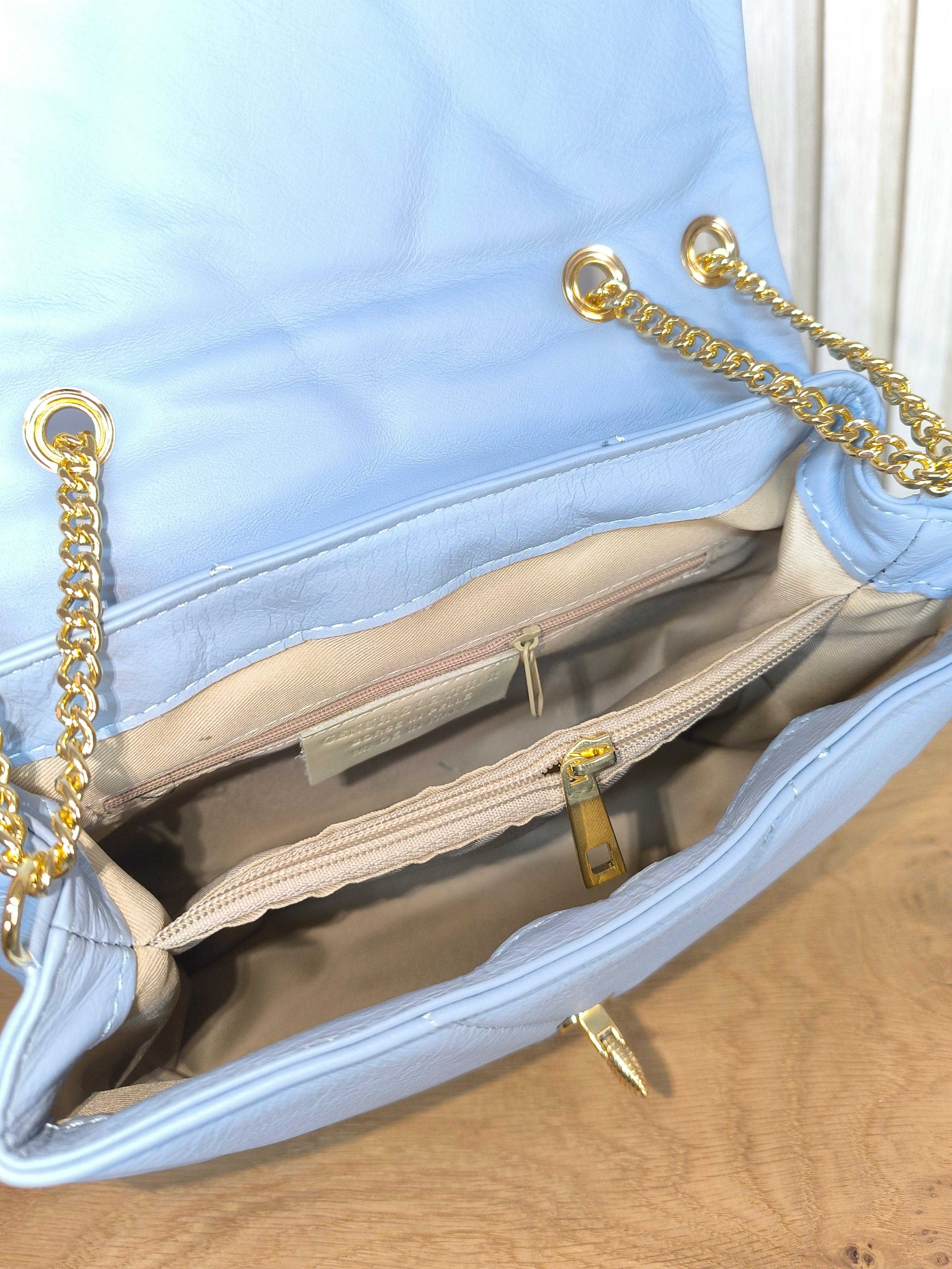 Hochwertige Lederhandtasche Biene, hellblau