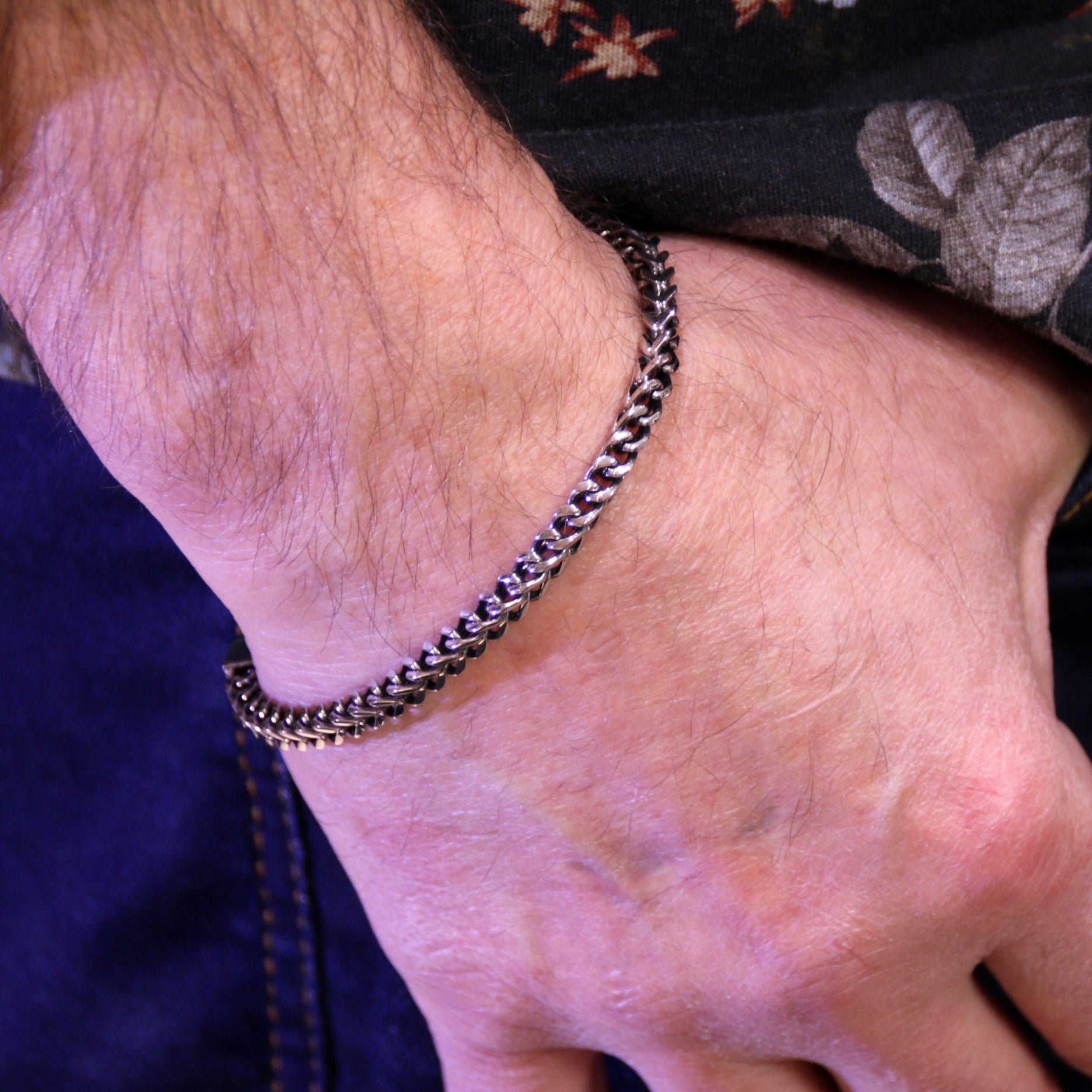 Elegantes Armband aus Edelstahl im Antik Look