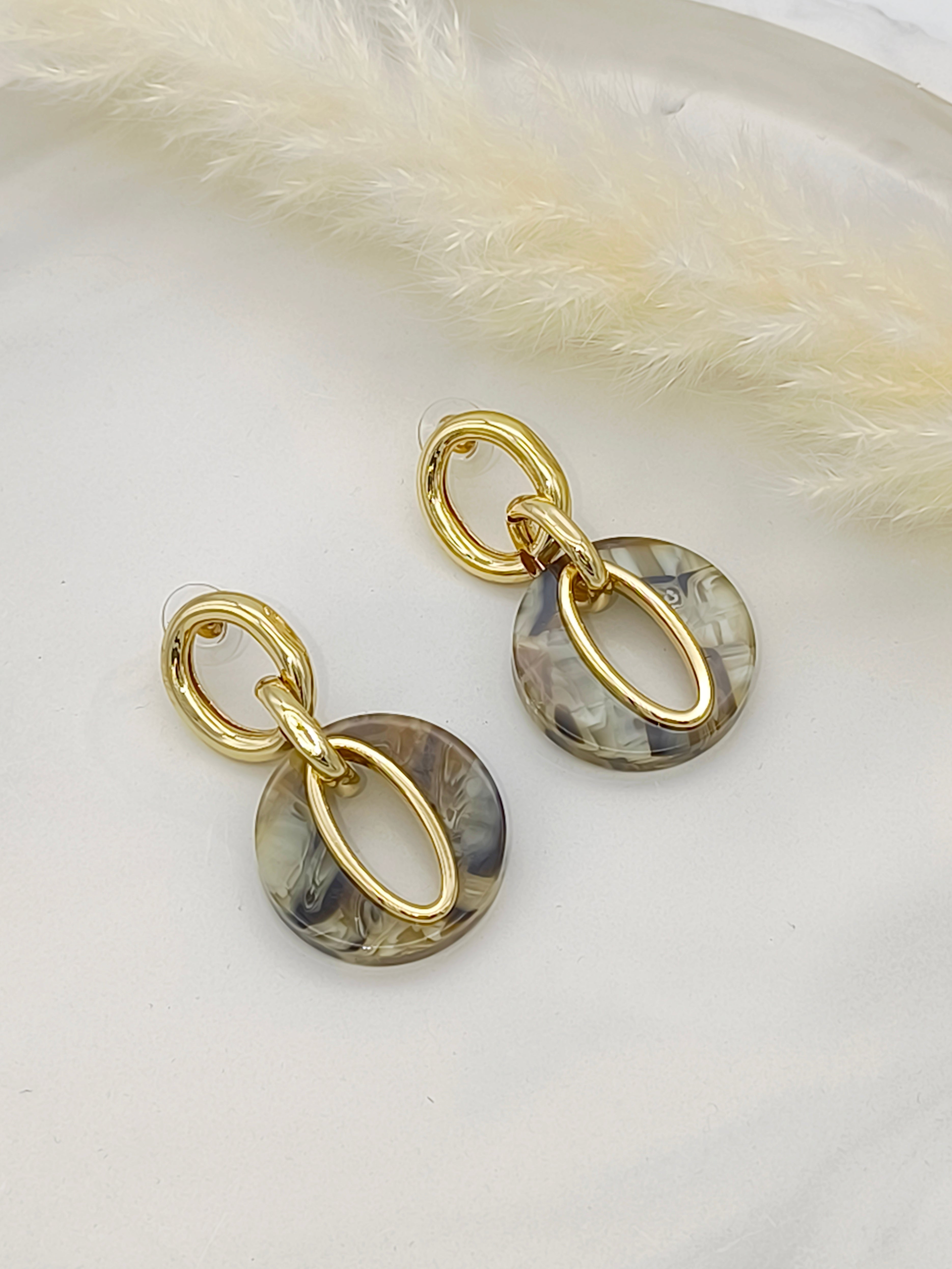 Modische Ohrringe in Braun/Gold Tönen