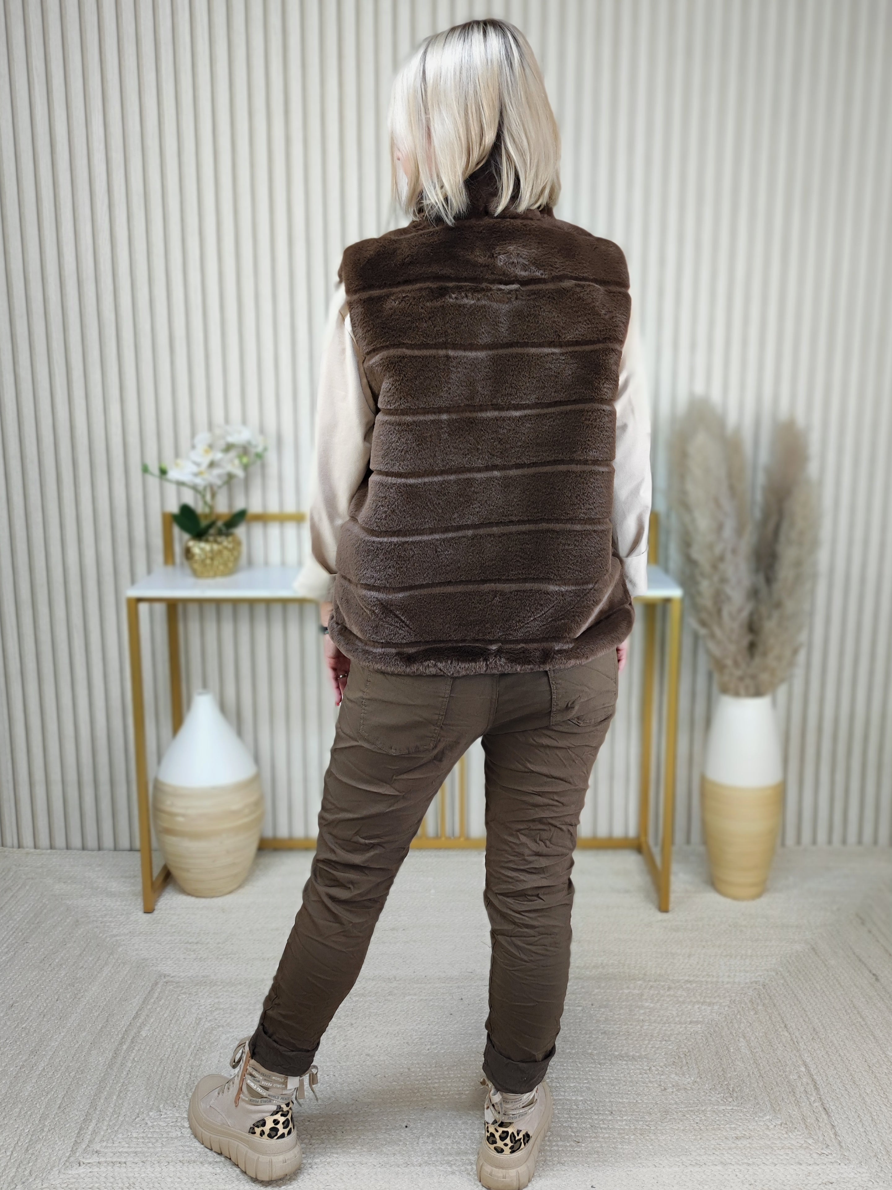 Fellweste coffee in 2 Größen (36-40/42-44)