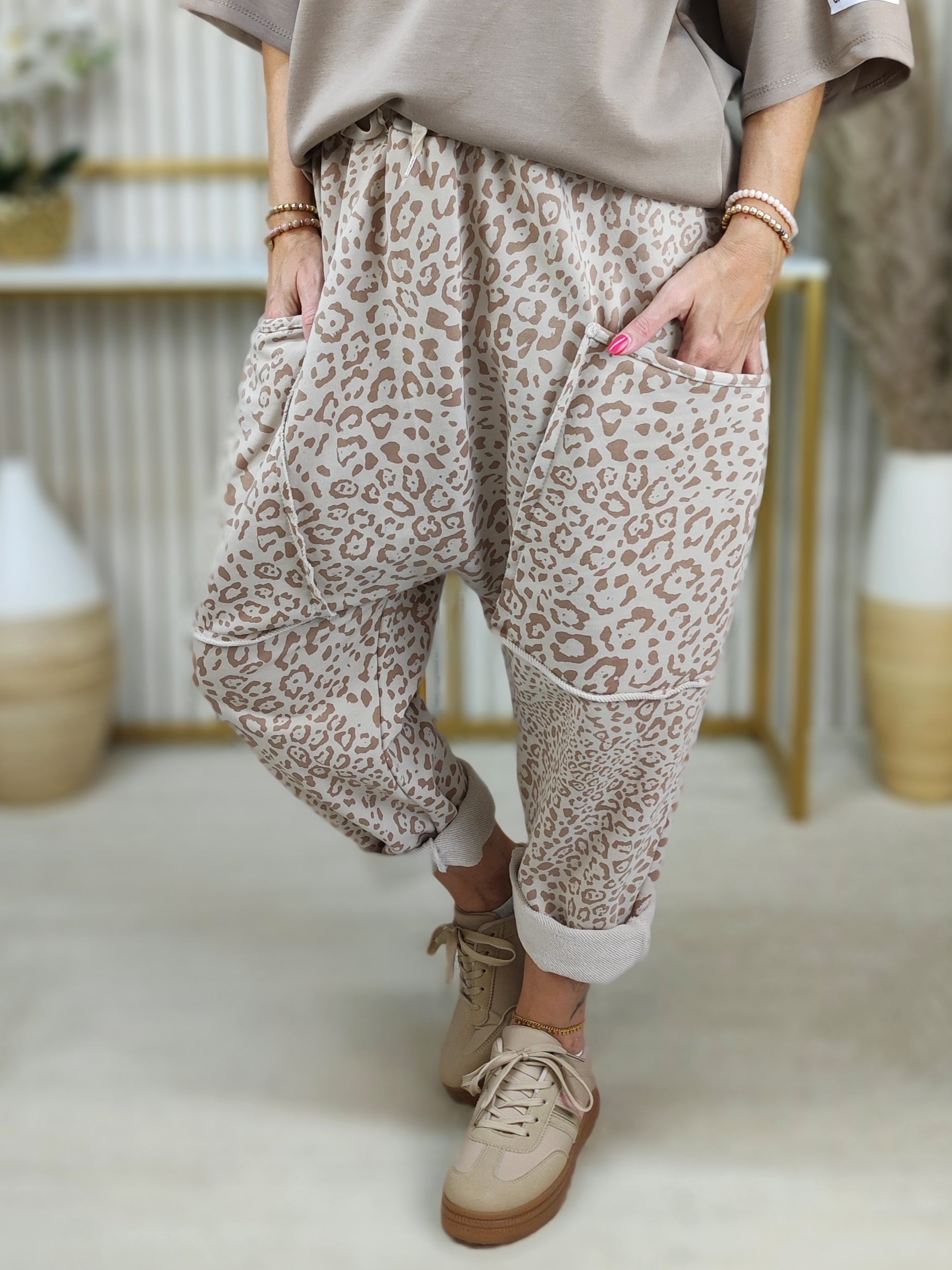 Stylische Baggy Leo Hose (40-44)