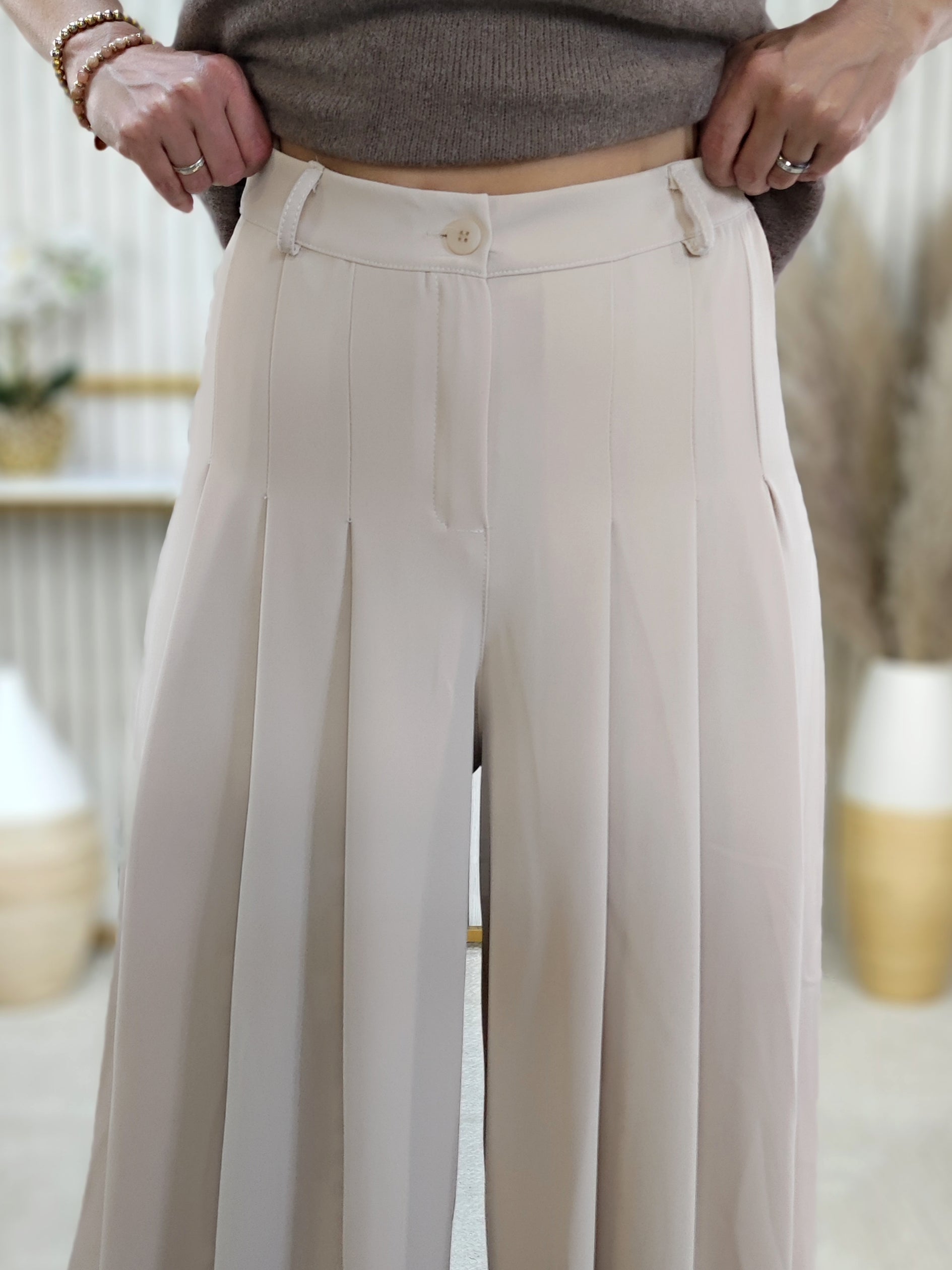 Weich fliessende Palazzohose in uni beige (S, M, L, XL)