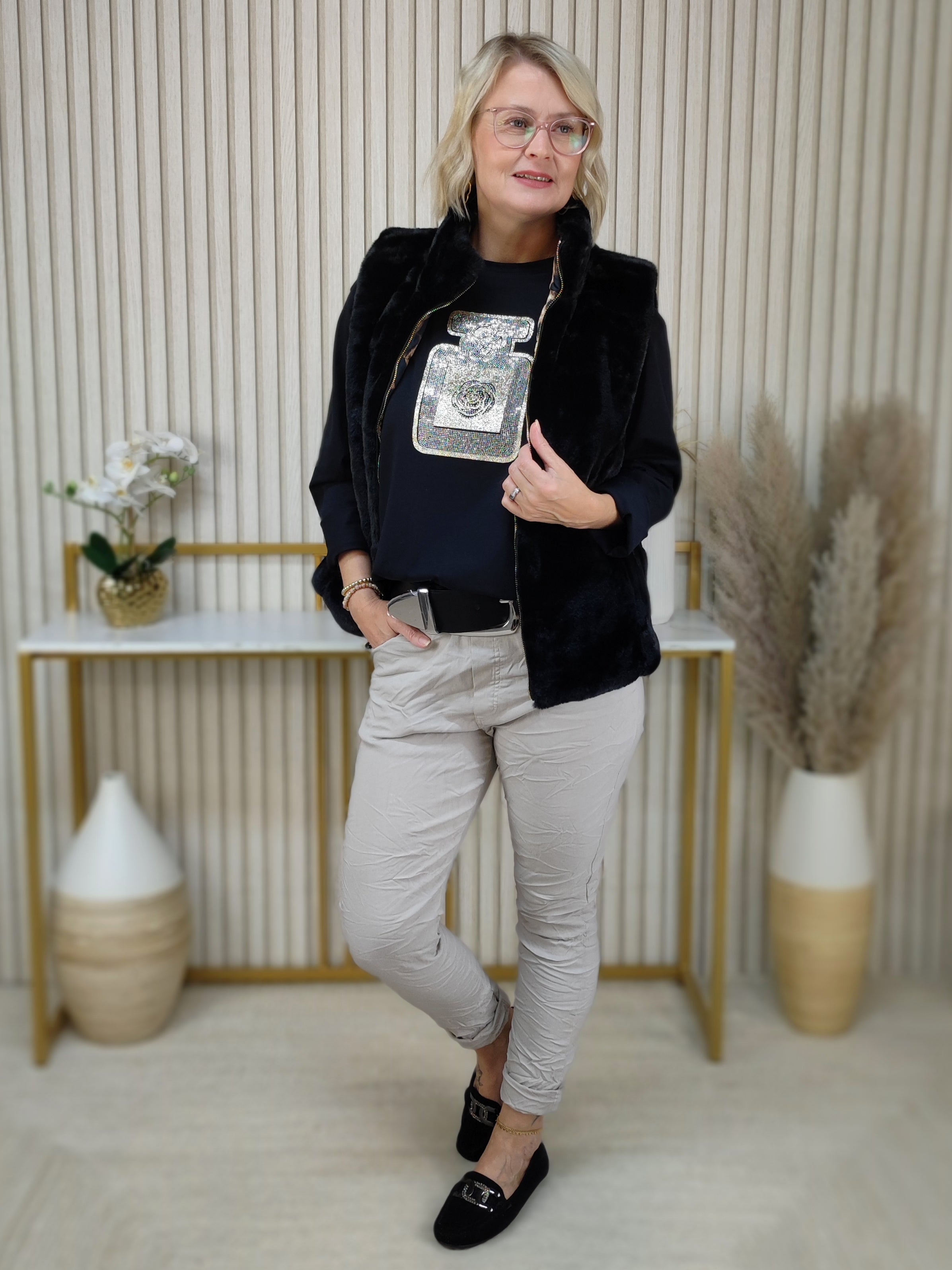Langarmshirt "Flacon" schwarz in 2 Größen (38-42, 44/46-48)