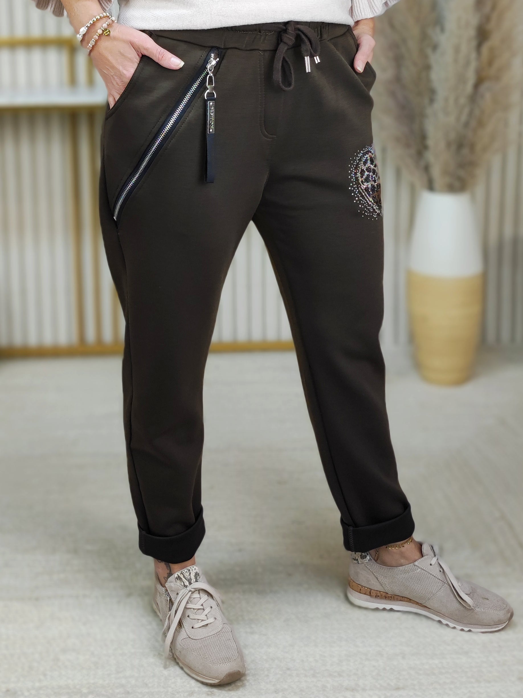 Stoffhose Leoherz schoko (36-42)