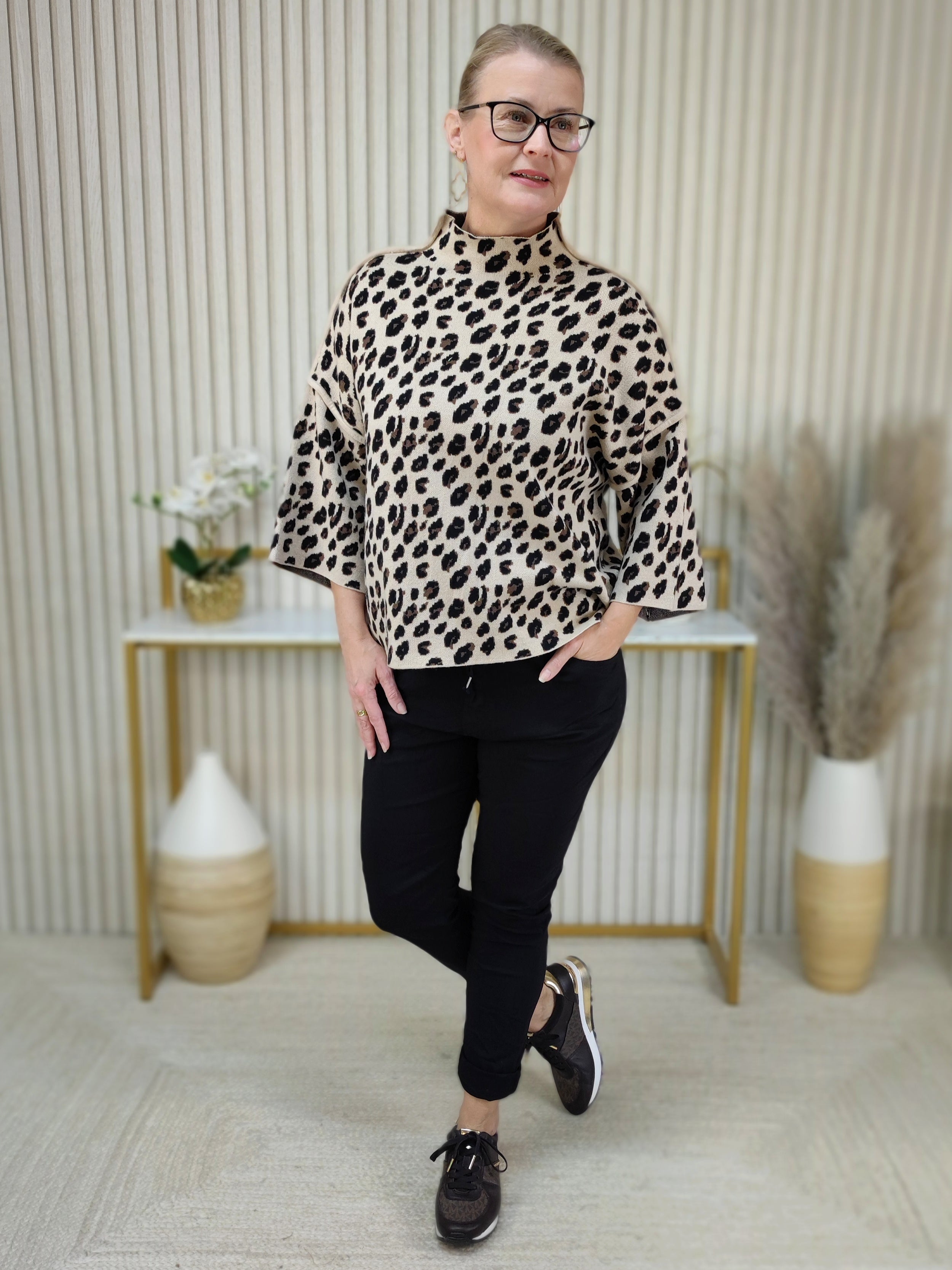 Turtle Neck Pullover im Leo Design (36-44)