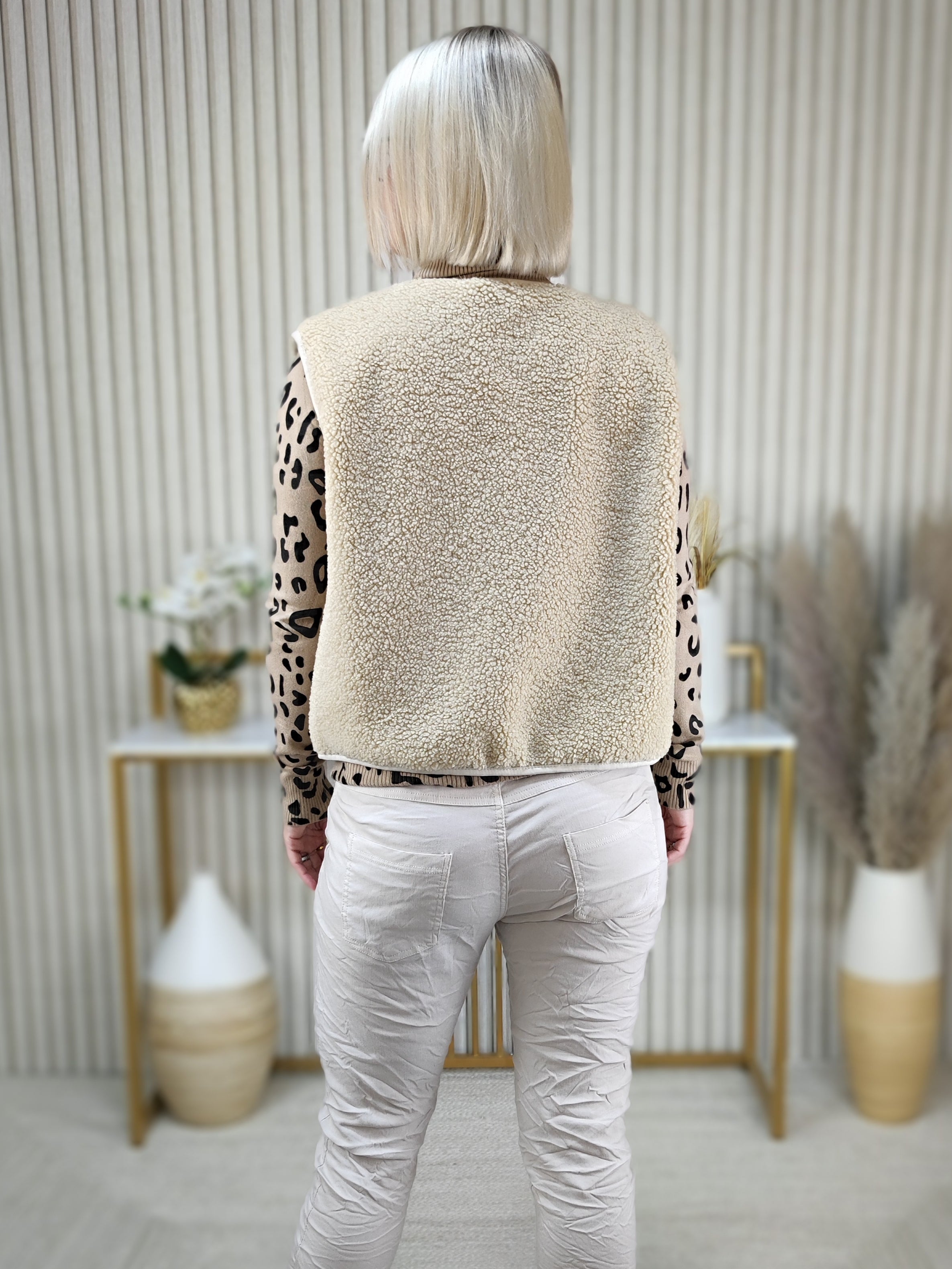 Teddy Weste beige (36-42)