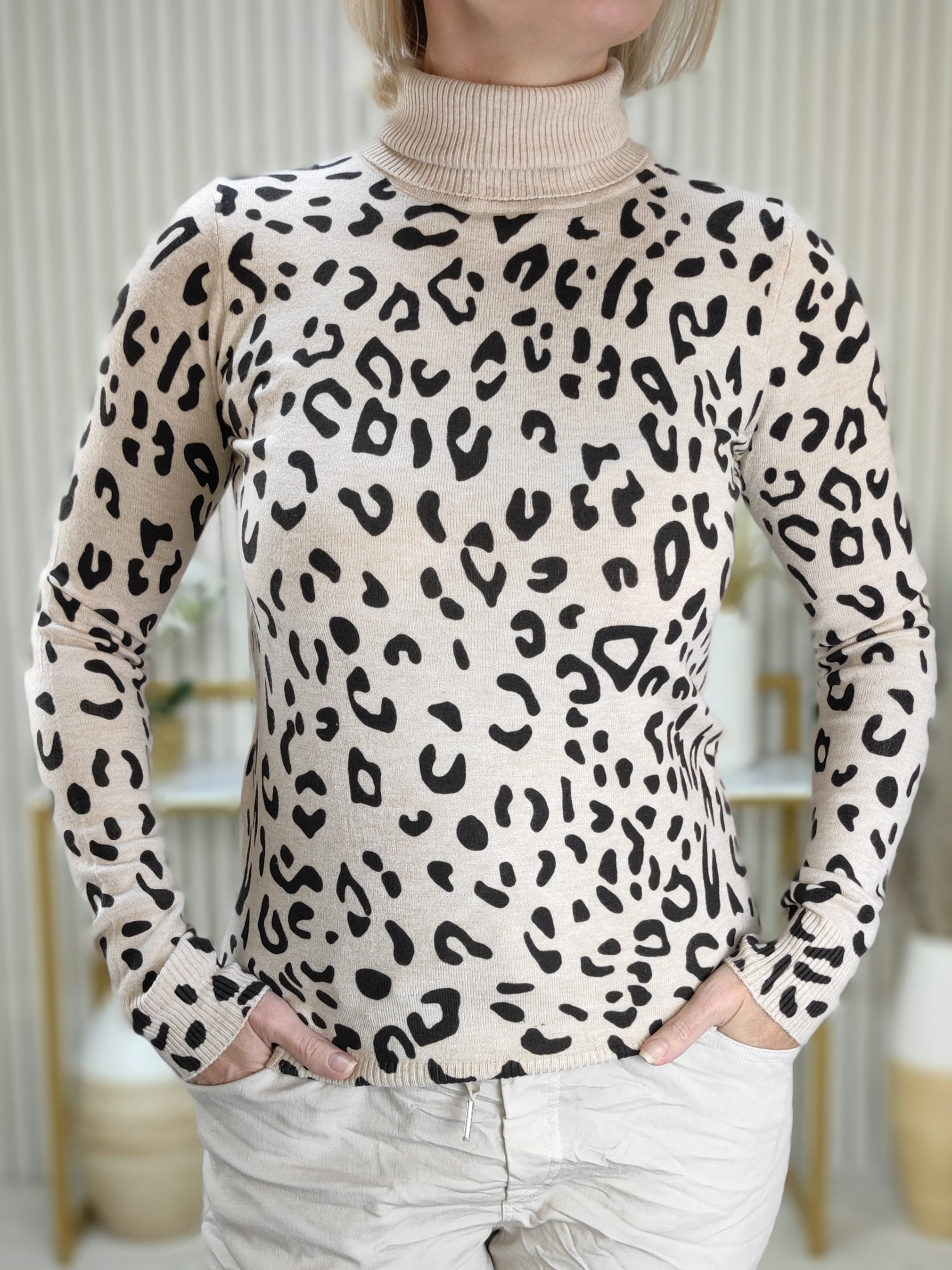 Leichter Pullover "Luna" mit Rollkragen Beige/Leo (36-42)