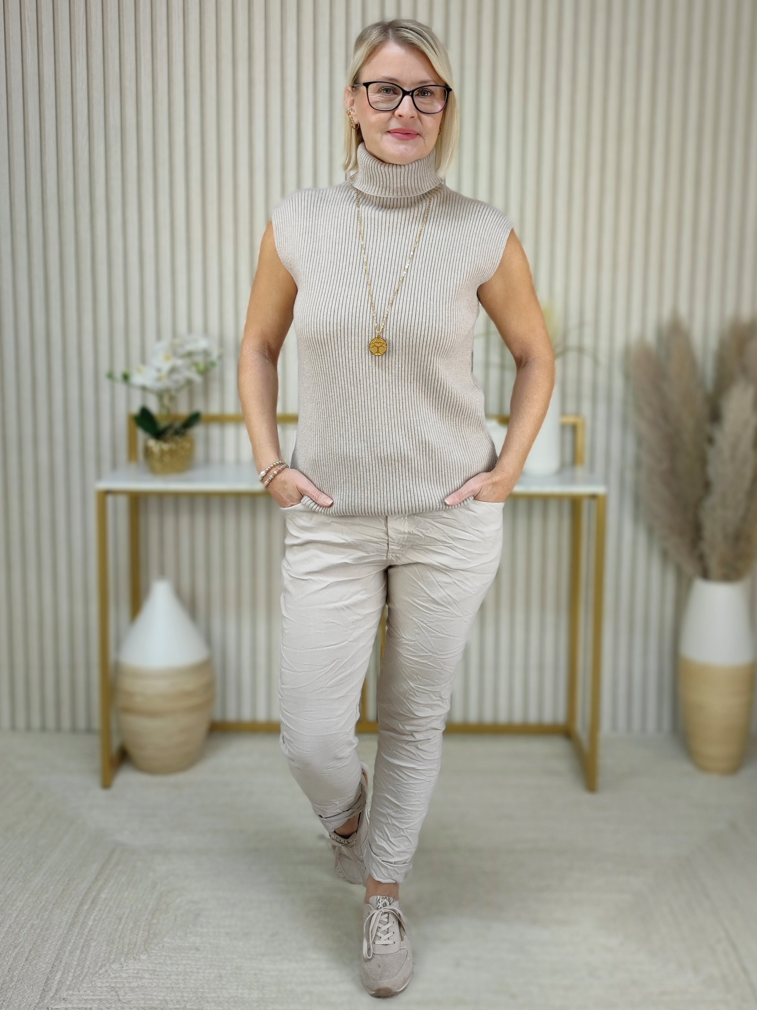 Unterziehpullover ohne Arm "Nena" beige (36-42/44)
