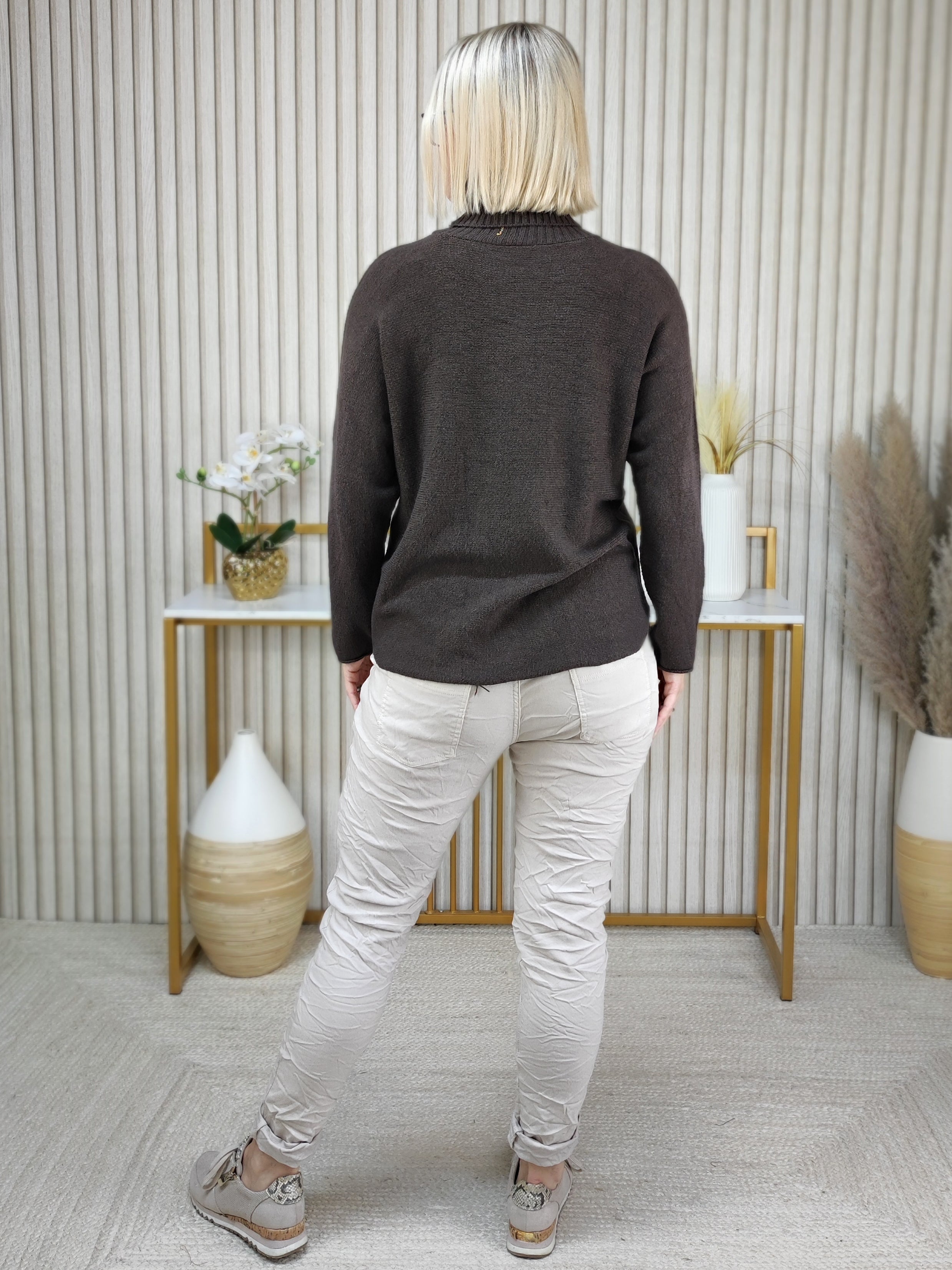 Pullover unifarben mit Rollkragen Schoko (36-40/42)