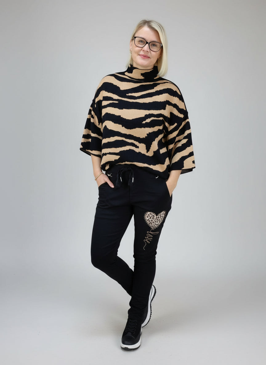 Turtle Neck Pullover im Zebra Design camel (36-44)