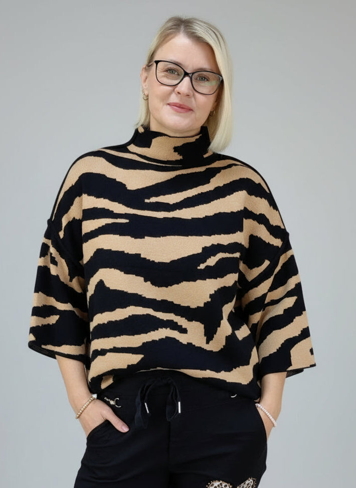 Turtle Neck Pullover im Zebra Design camel (36-44)