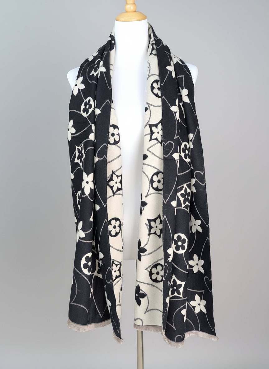 Weicher, warmer Schal gemustert in 3 Farben