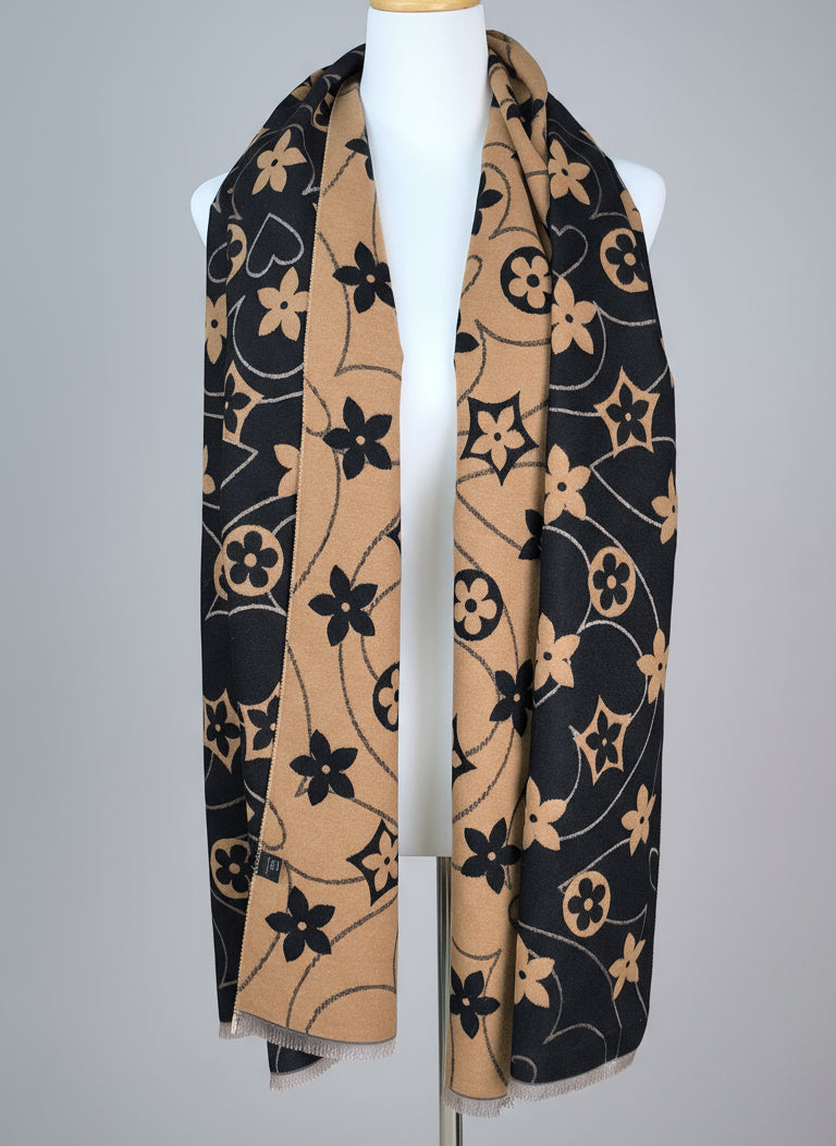 Weicher, warmer Schal gemustert in 3 Farben