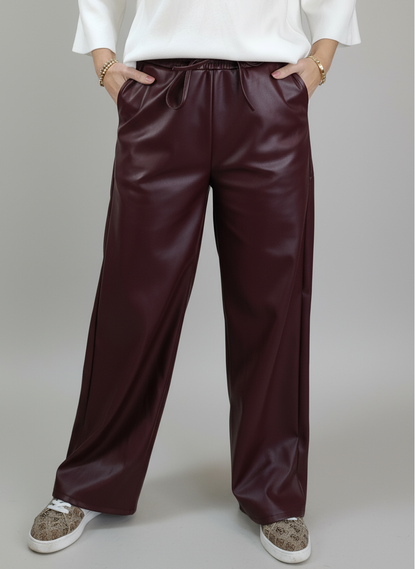 Hose in Lederoptik vino (38-42)