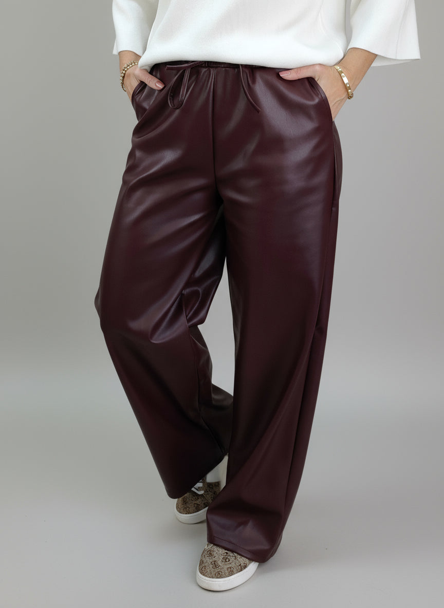Hose in Lederoptik vino (38-42)