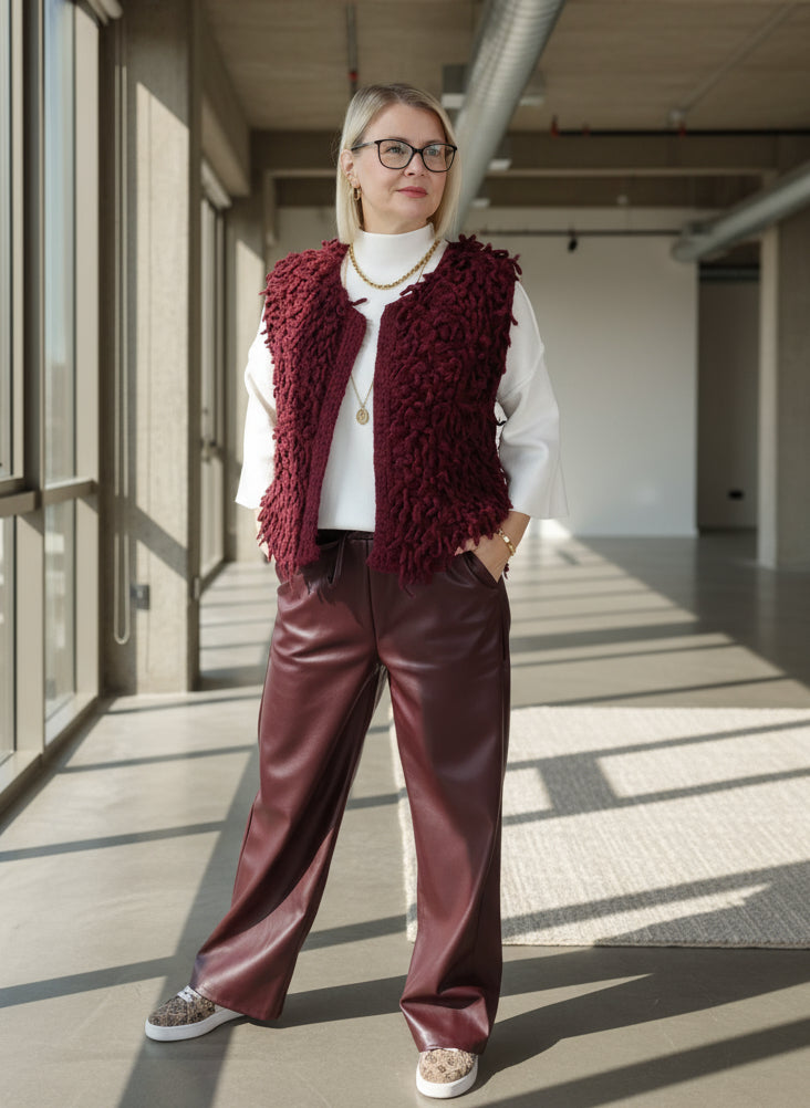 Hose in Lederoptik vino (38-42)