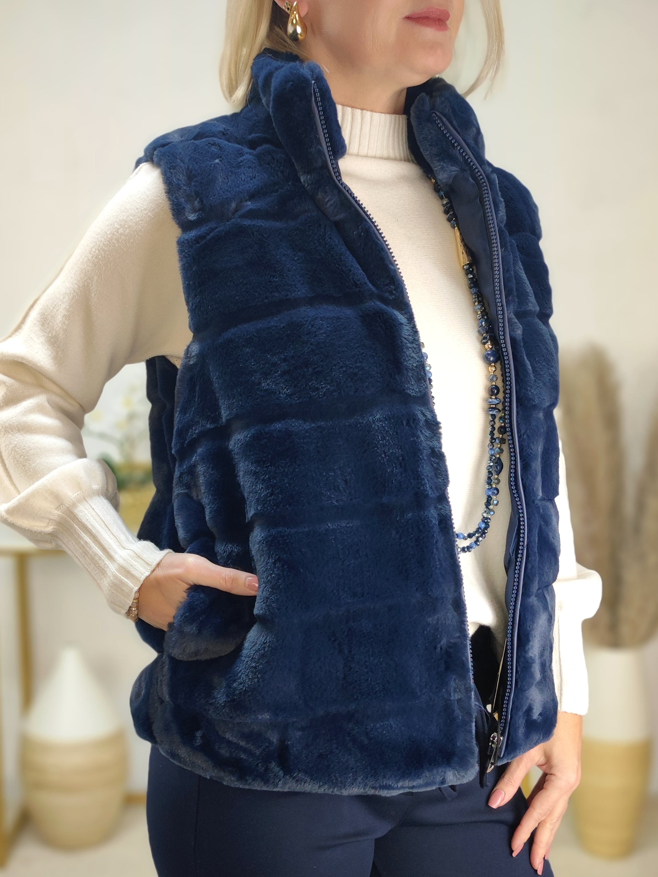 Fellweste dunkelblau in 2 Größen (36-40/42-44)