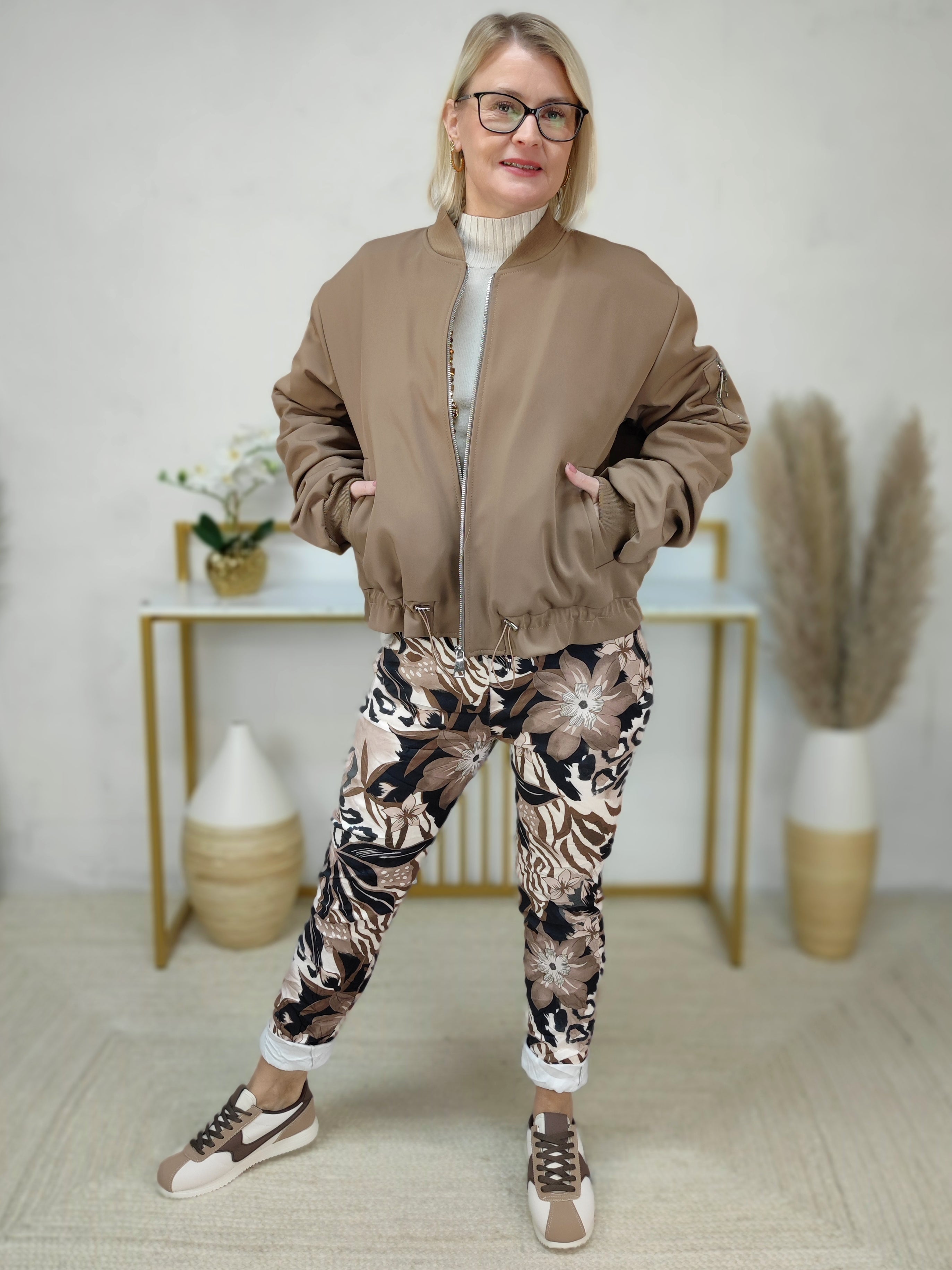 Warme Bomberjacke in camel (38-42)