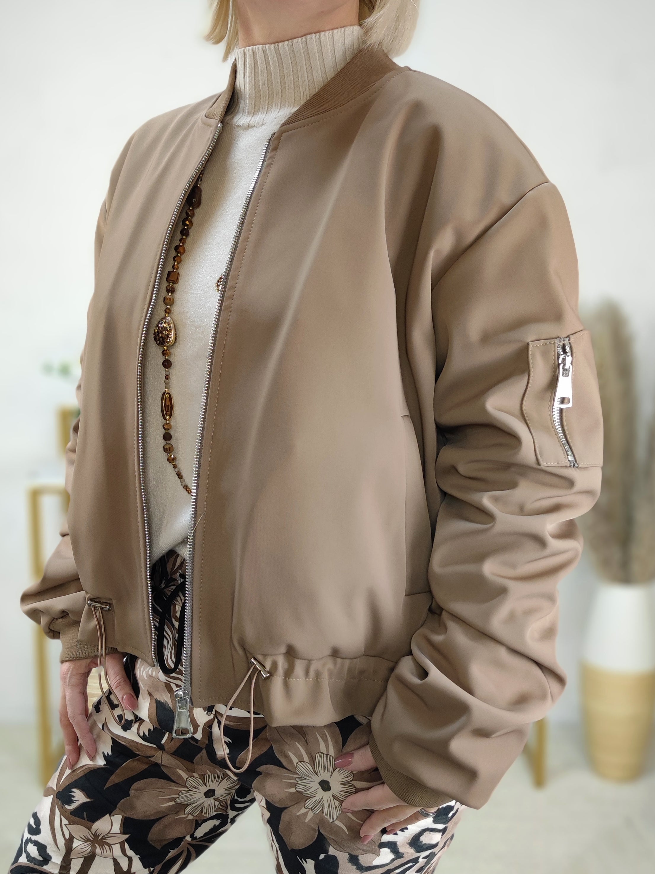 Warme Bomberjacke in camel (38-42)