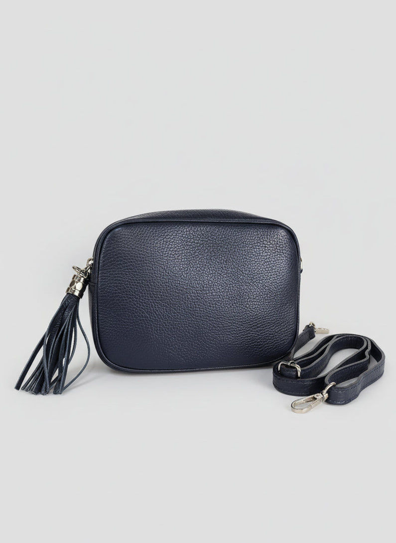 Kleine Umhängetasche aus Leder in marineblau