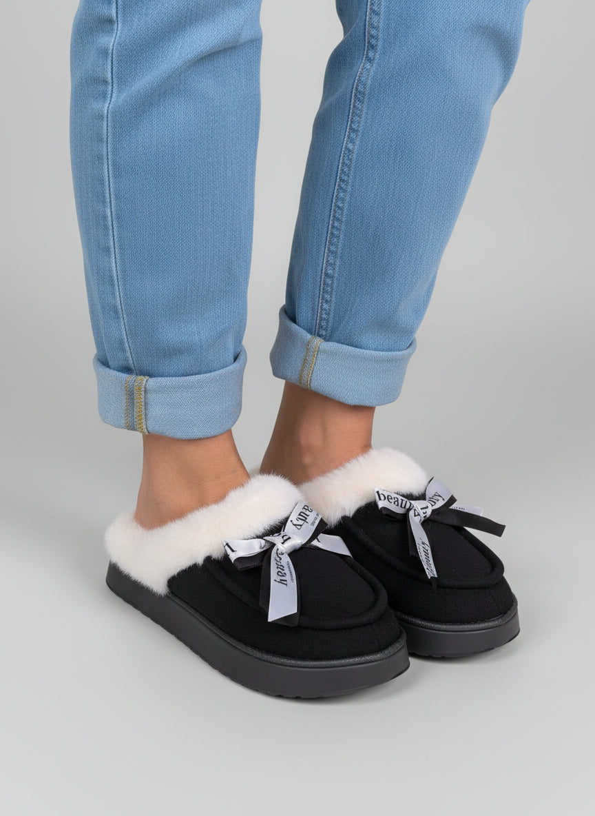 Hausschuhe "Beauty" in schwarz