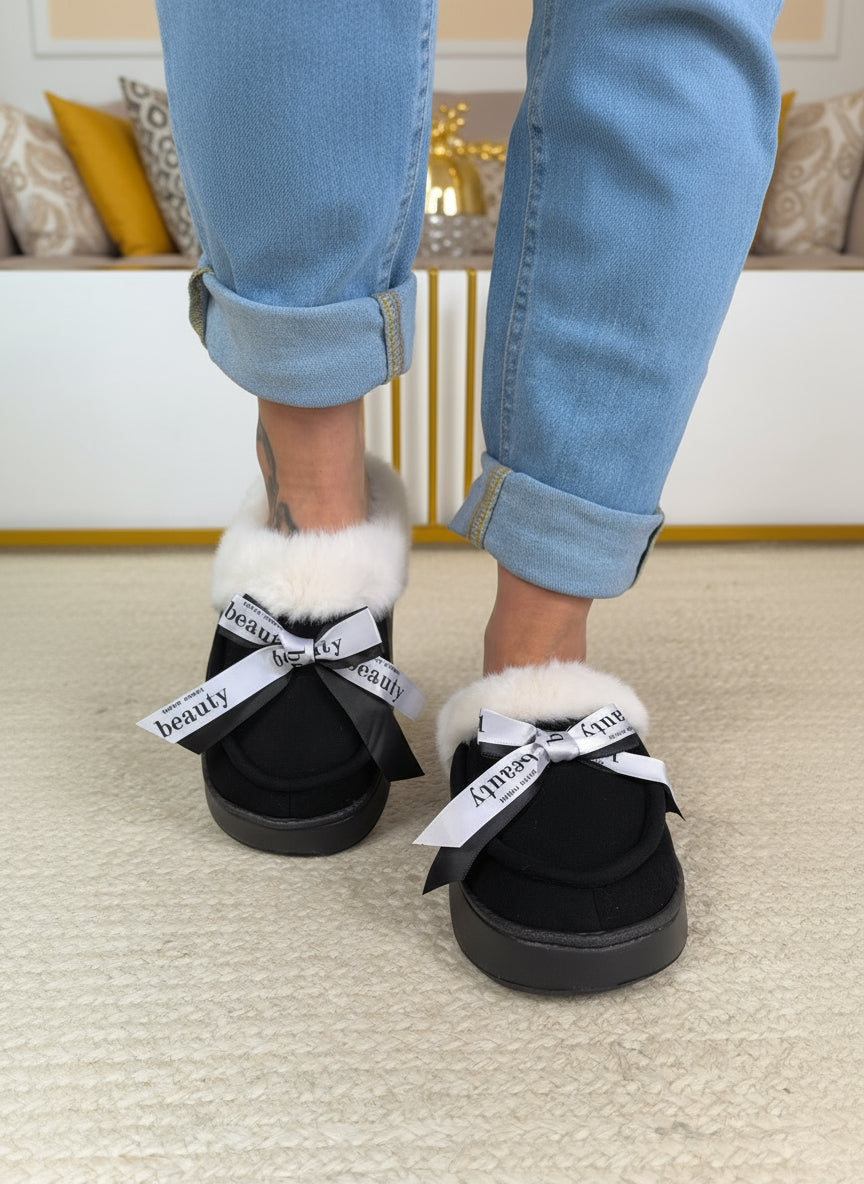 Hausschuhe "Beauty" in schwarz