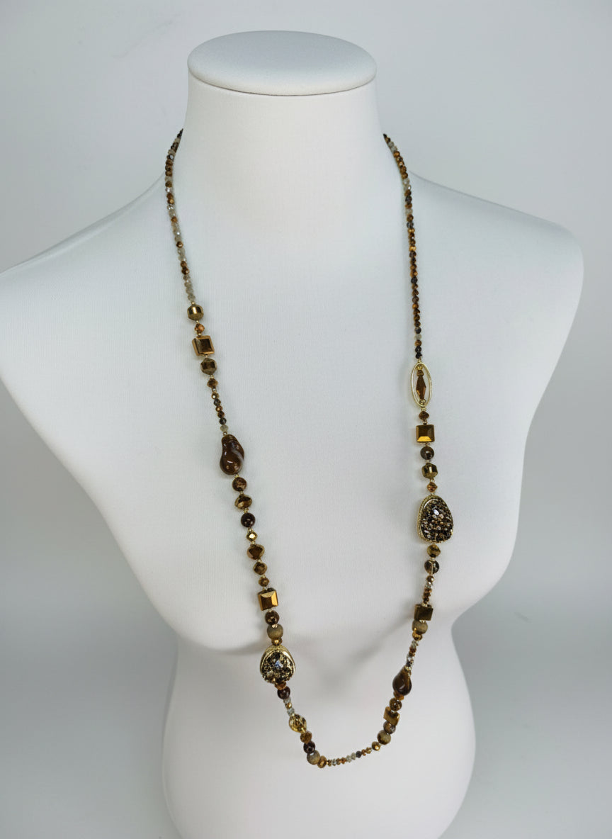 Lange Perlenkette coffee/gold