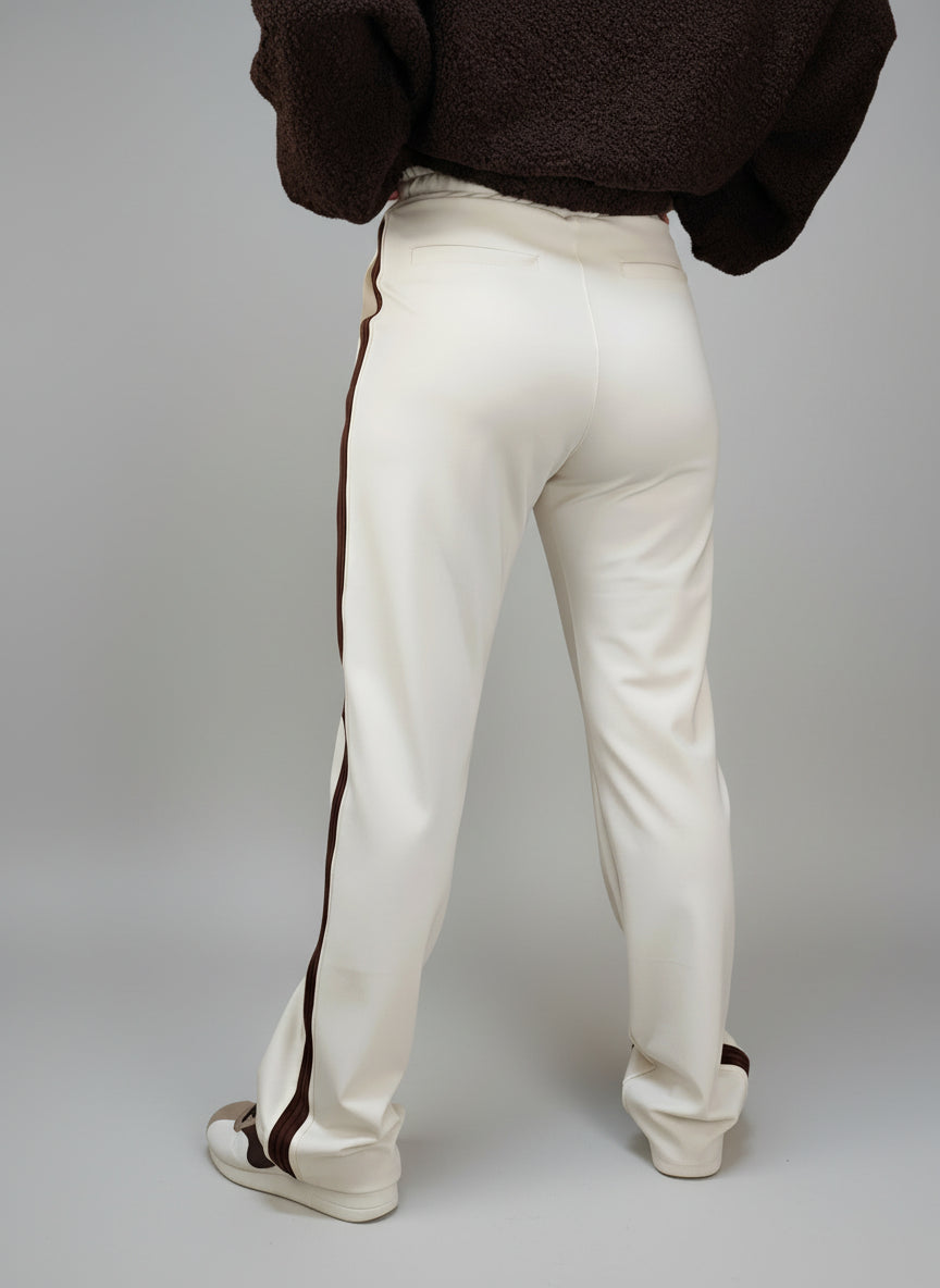 Bequeme Sweathose "Namaste" in creme (S & M)