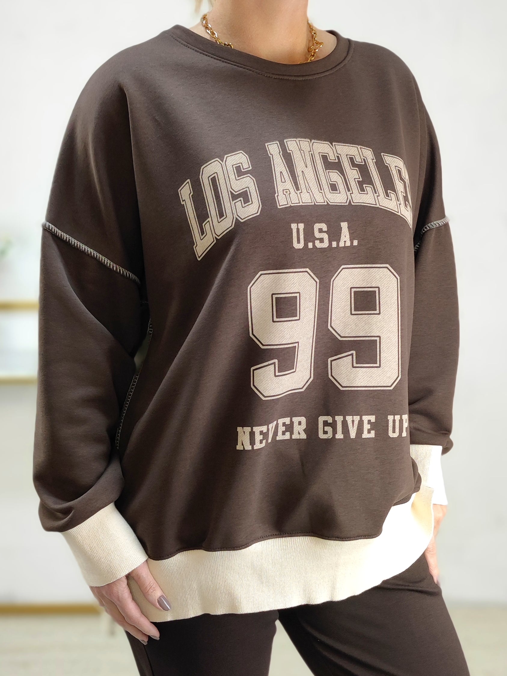 Sweatshirt "LA" aus Baumwolle in schoko (40-44)