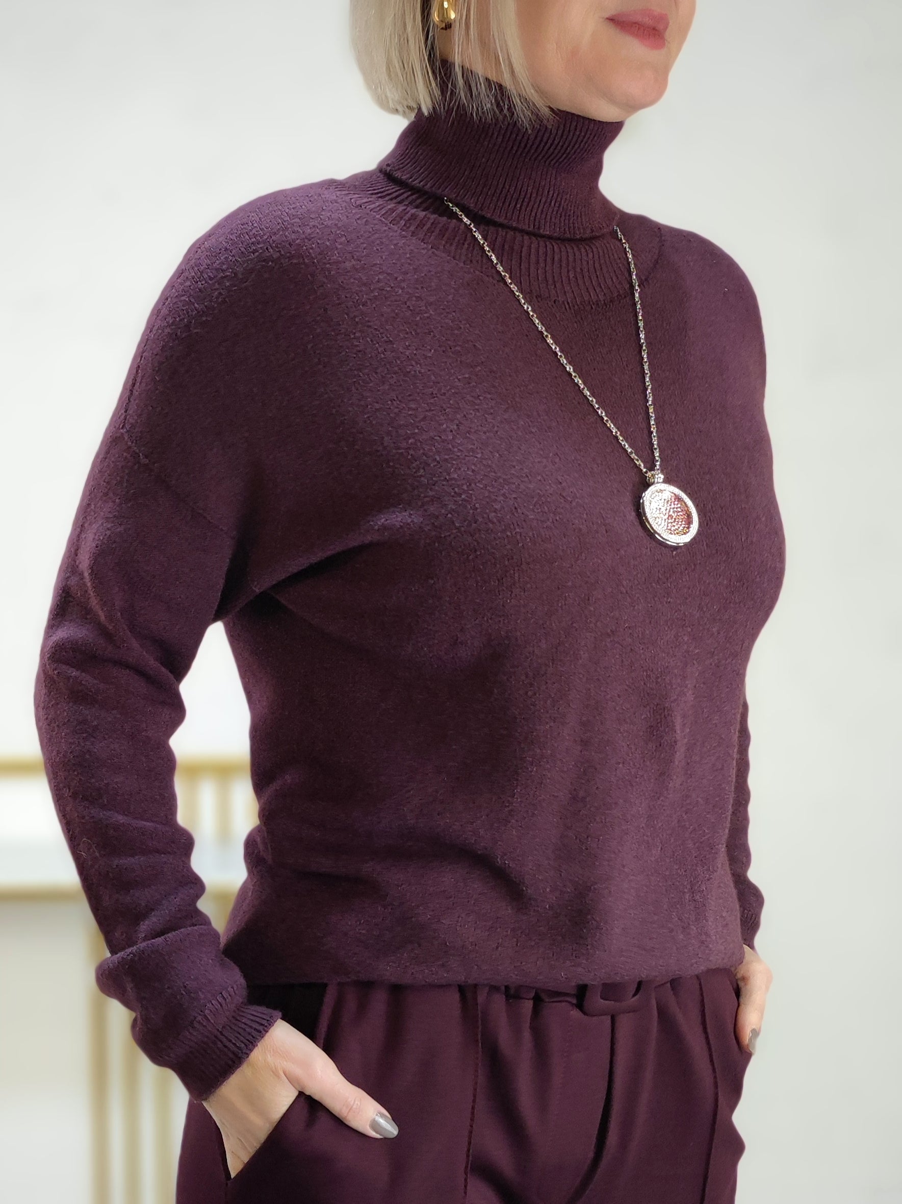 Pullover unifarben mit Rollkragen aubergine (36-40/42)