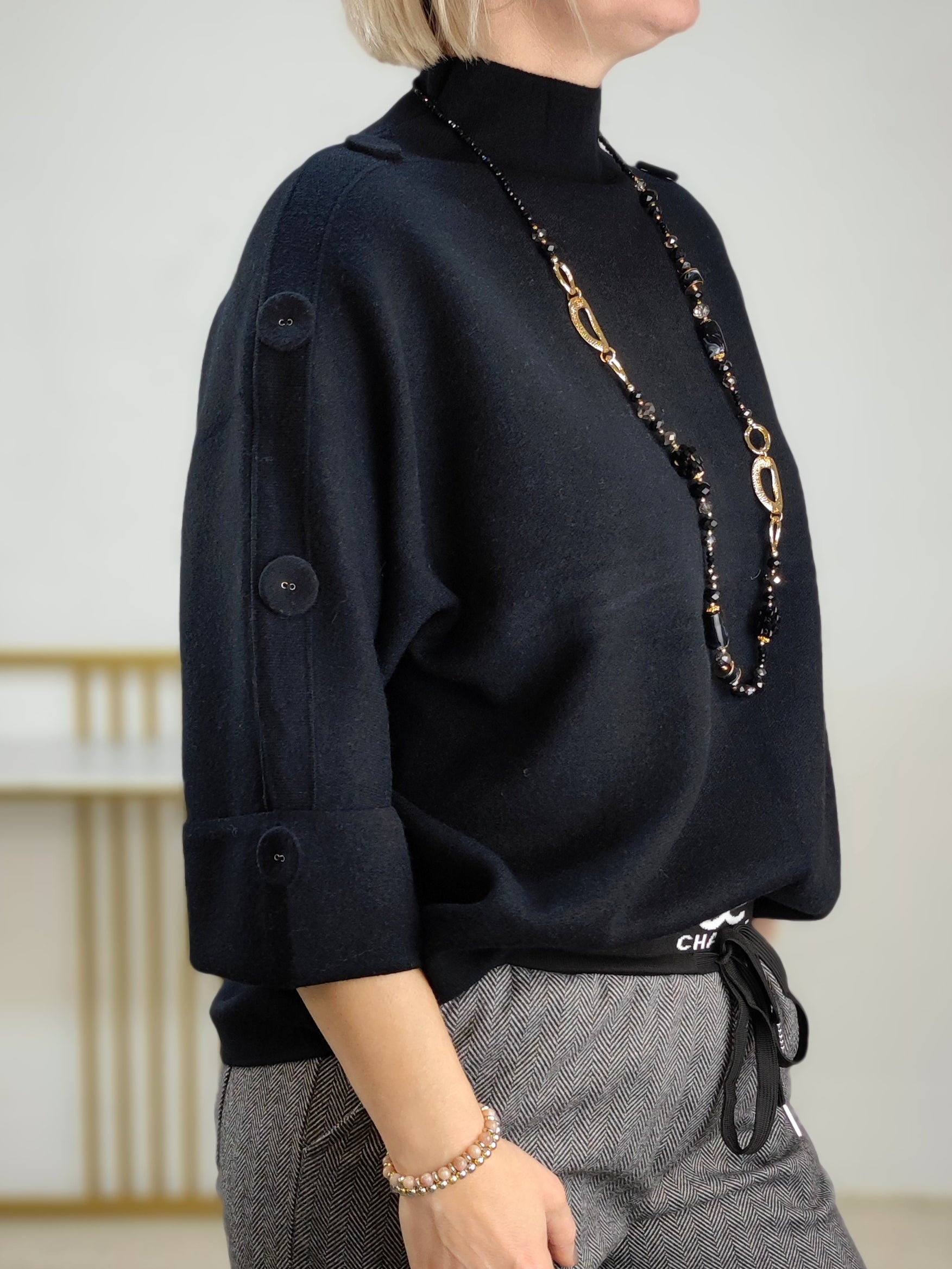 Feinstrick Pullover einfarbig schwarz mit Knöpfen (38/40-44)