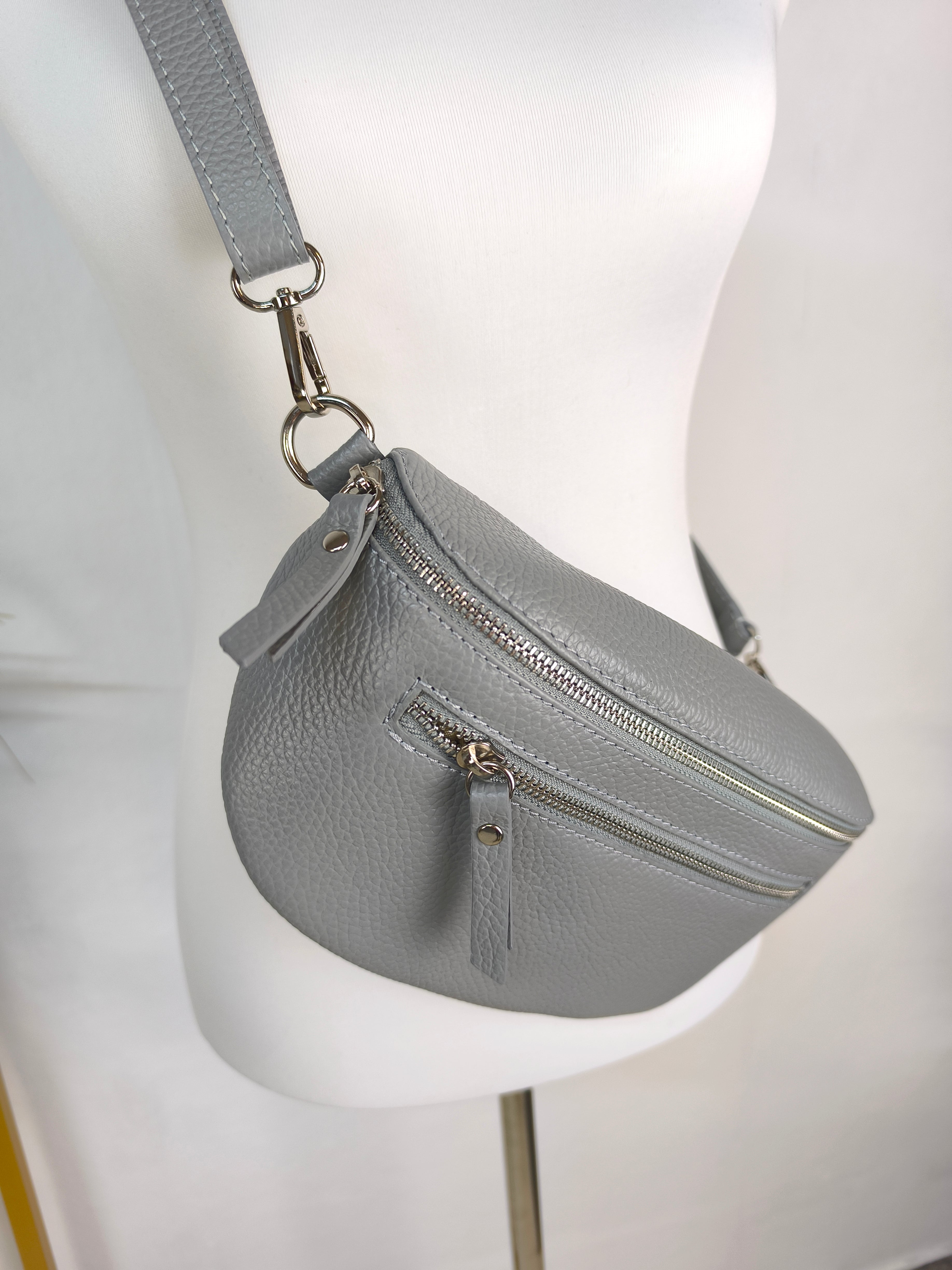 Bodybag/Crossbag/Bauchtasche in grau