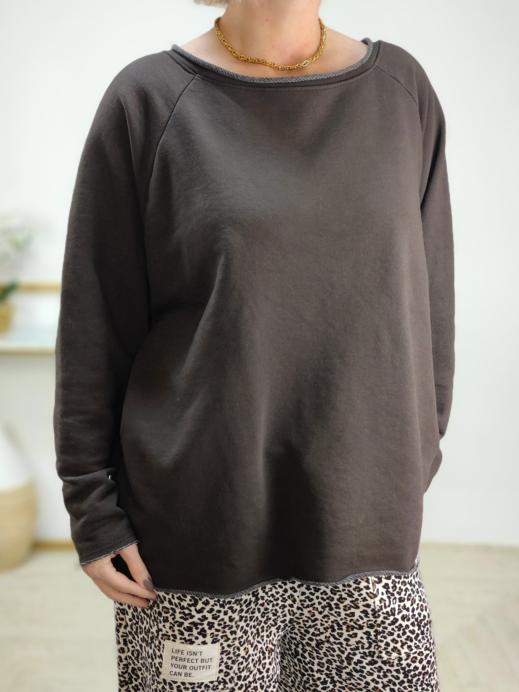 Einfarbiges Sweatshirt aus Baumwolle in schoko (40-44)