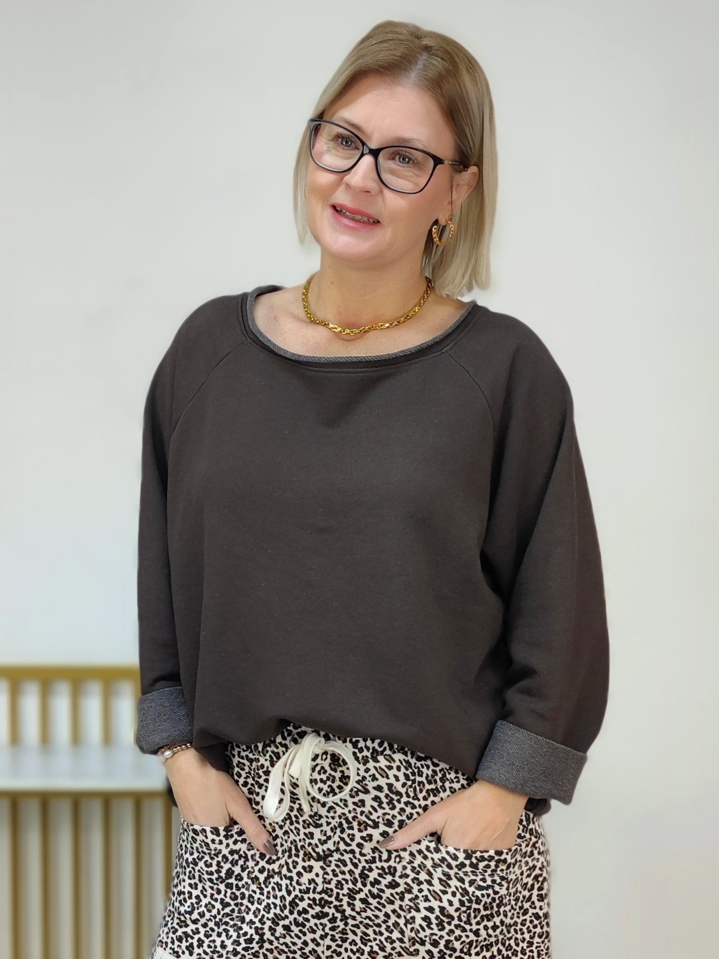 Einfarbiges Sweatshirt aus Baumwolle in schoko (40-44)