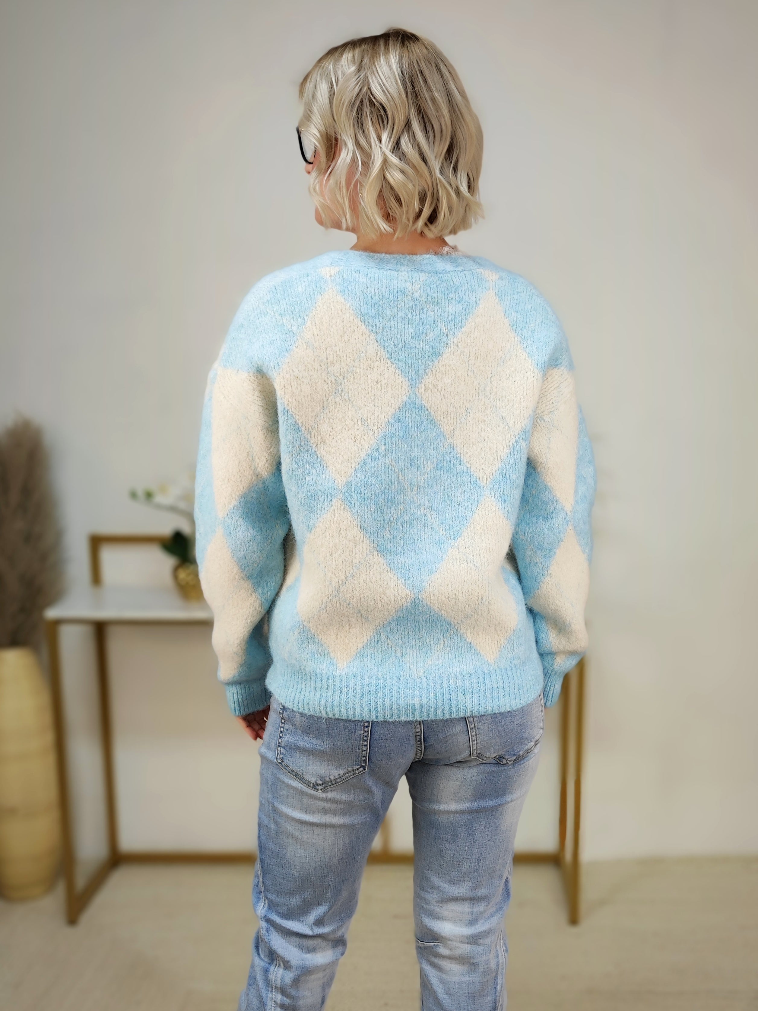 Kuschelige Strickjacke mit Rautenmuster hellblau (36-42)