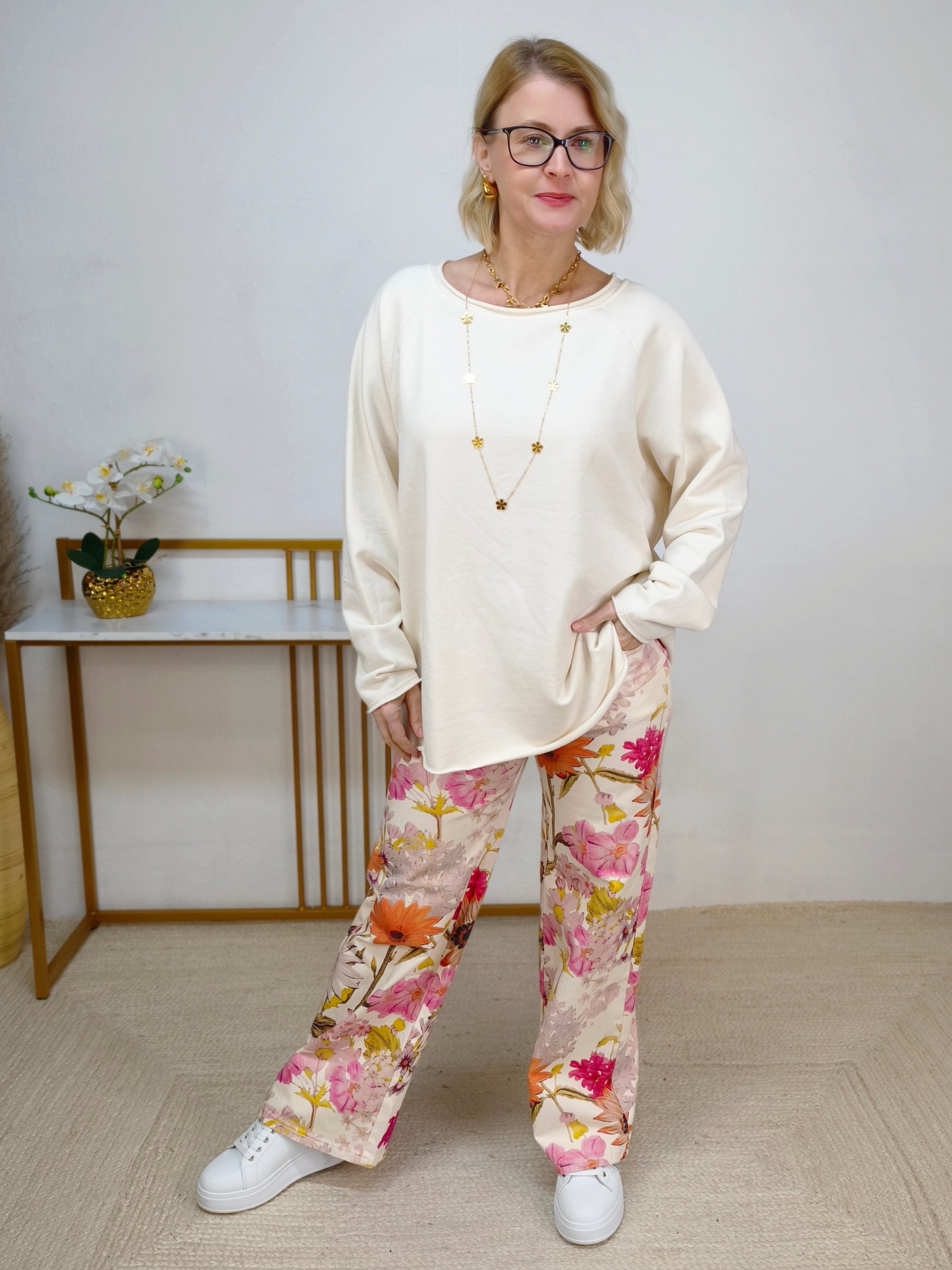 Einfarbiges Sweatshirt aus Baumwolle creme (40-44)