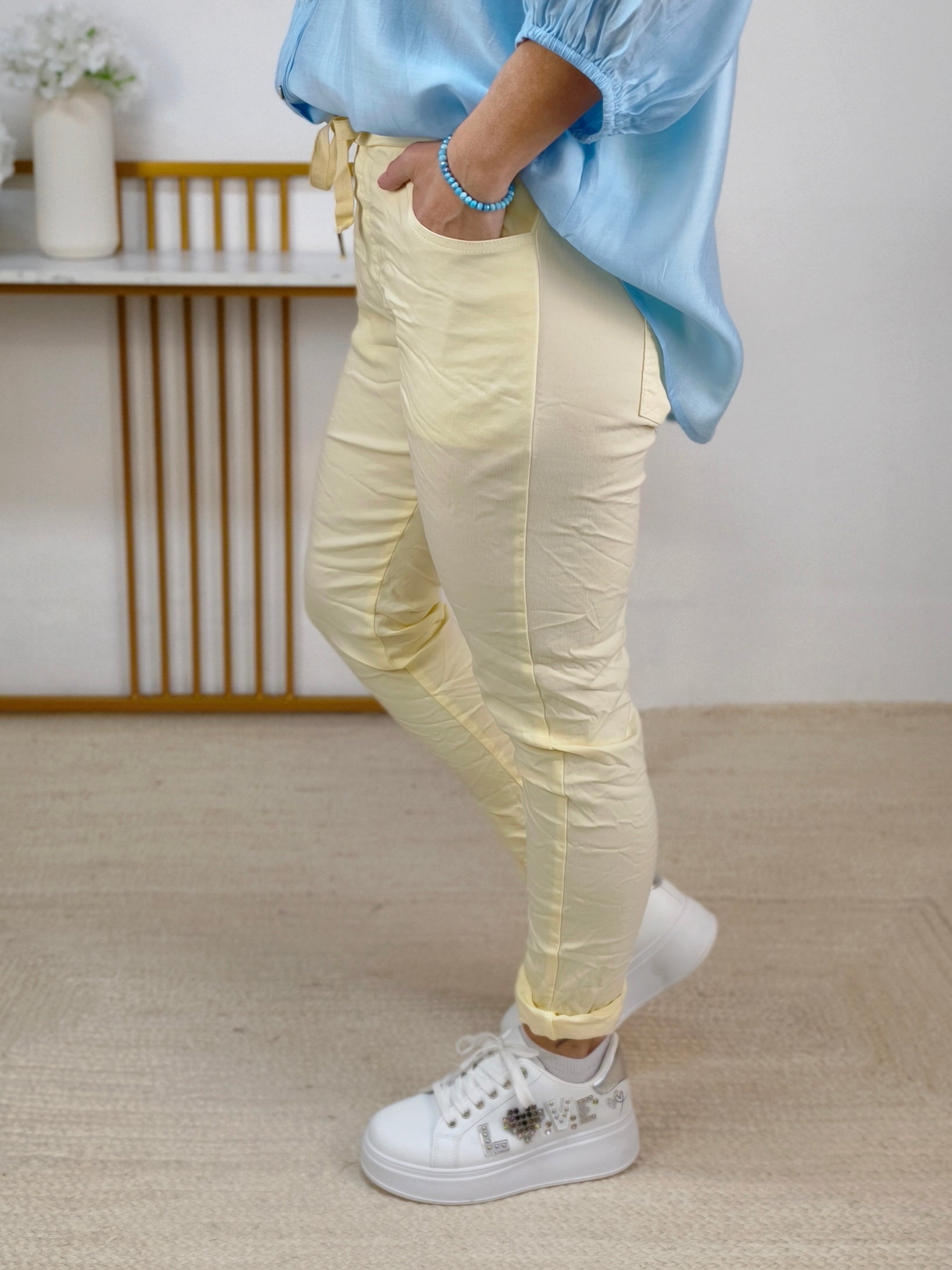 Stretchhose/Joggpant buttergelb (36-42/44)