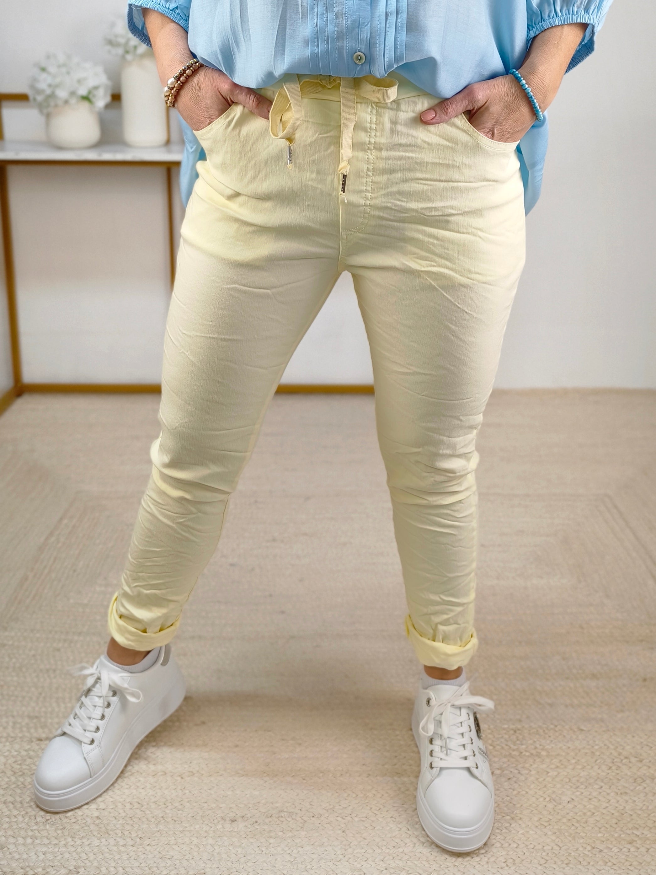 Stretchhose/Joggpant buttergelb (36-42/44)