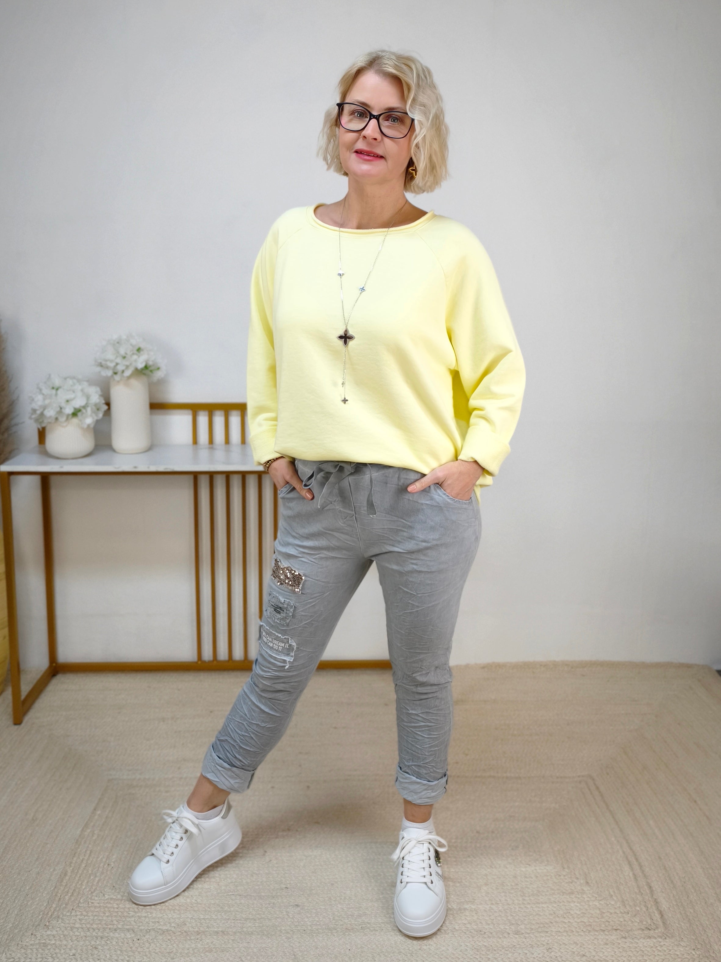 Einfarbiges Sweatshirt aus Baumwolle buttergelb (40-44)