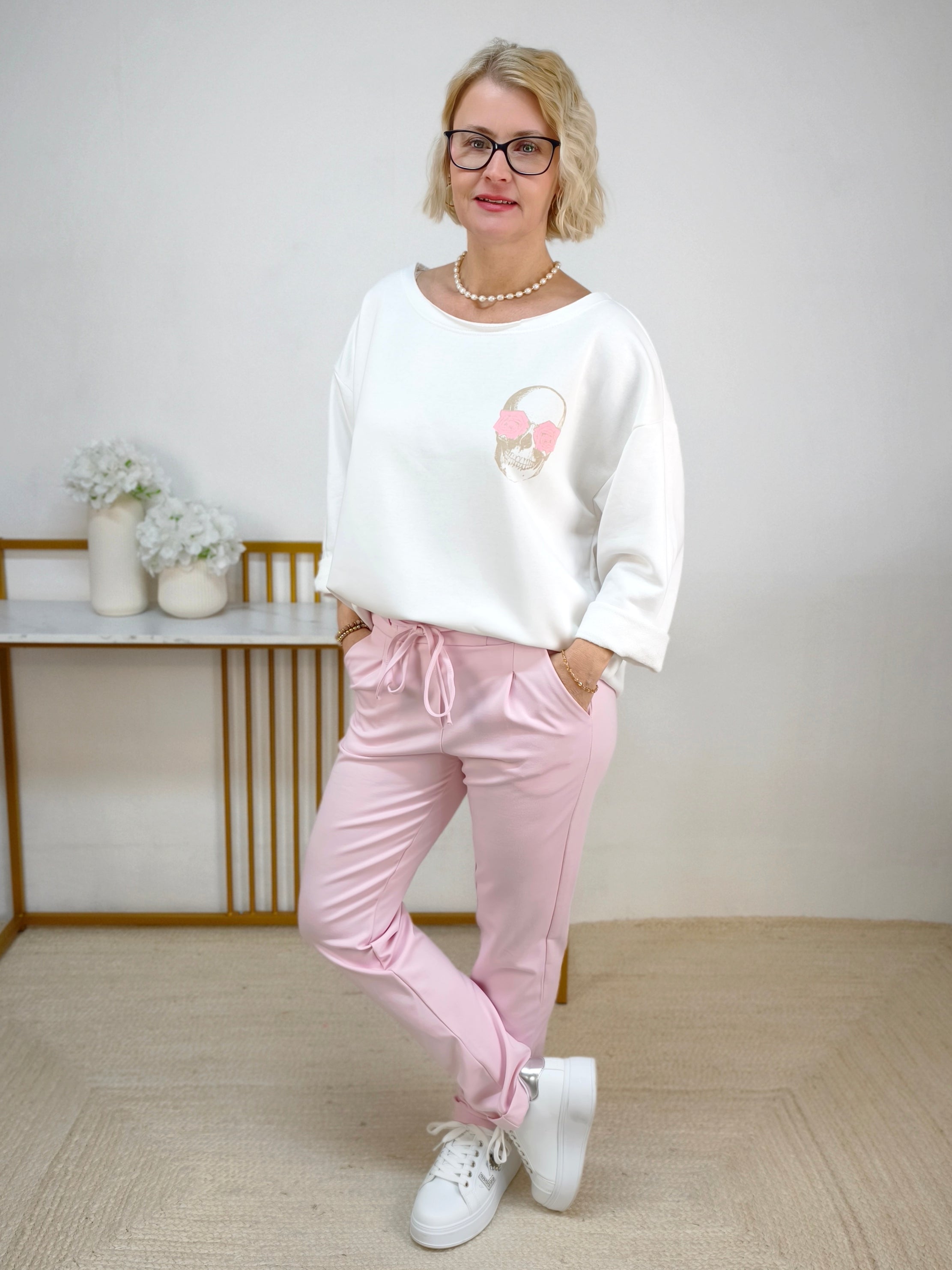 Leichtes Sweatshirt "Skull" in weiss (40-44)