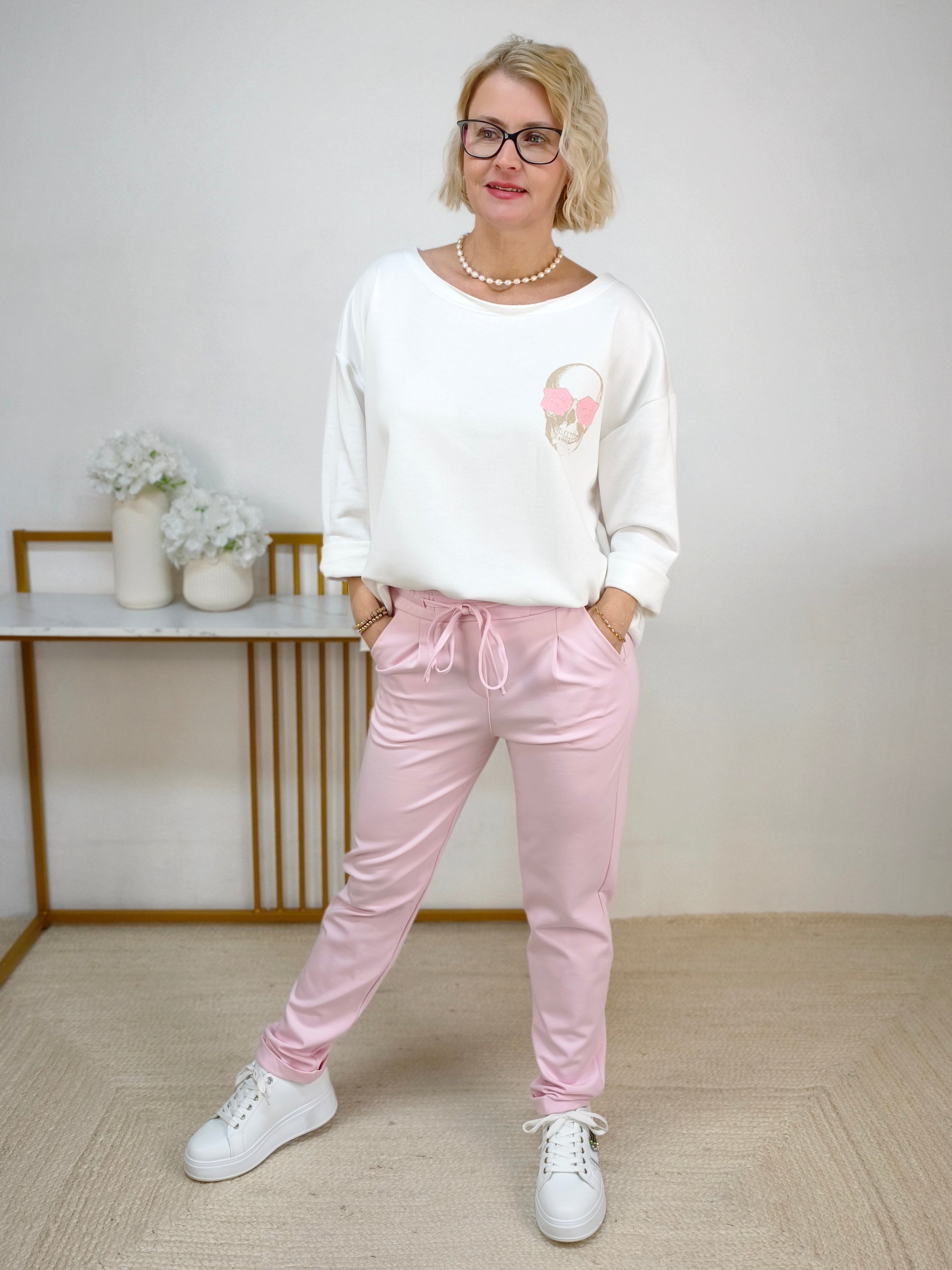 Leichtes Sweatshirt "Skull" in weiss (40-44)